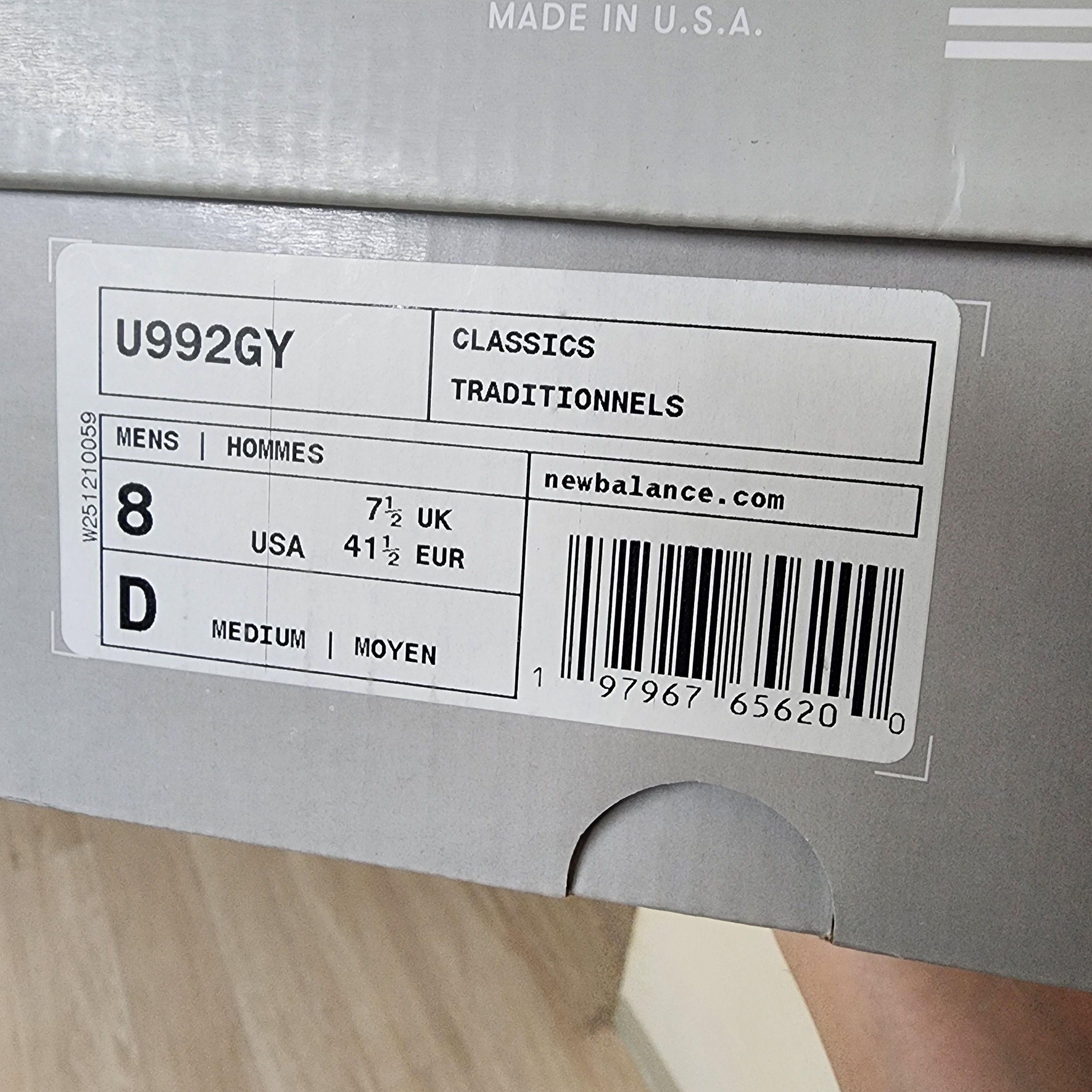 New Balance 992 Made in USA Core Grey Silver Metallic 착용 스타일