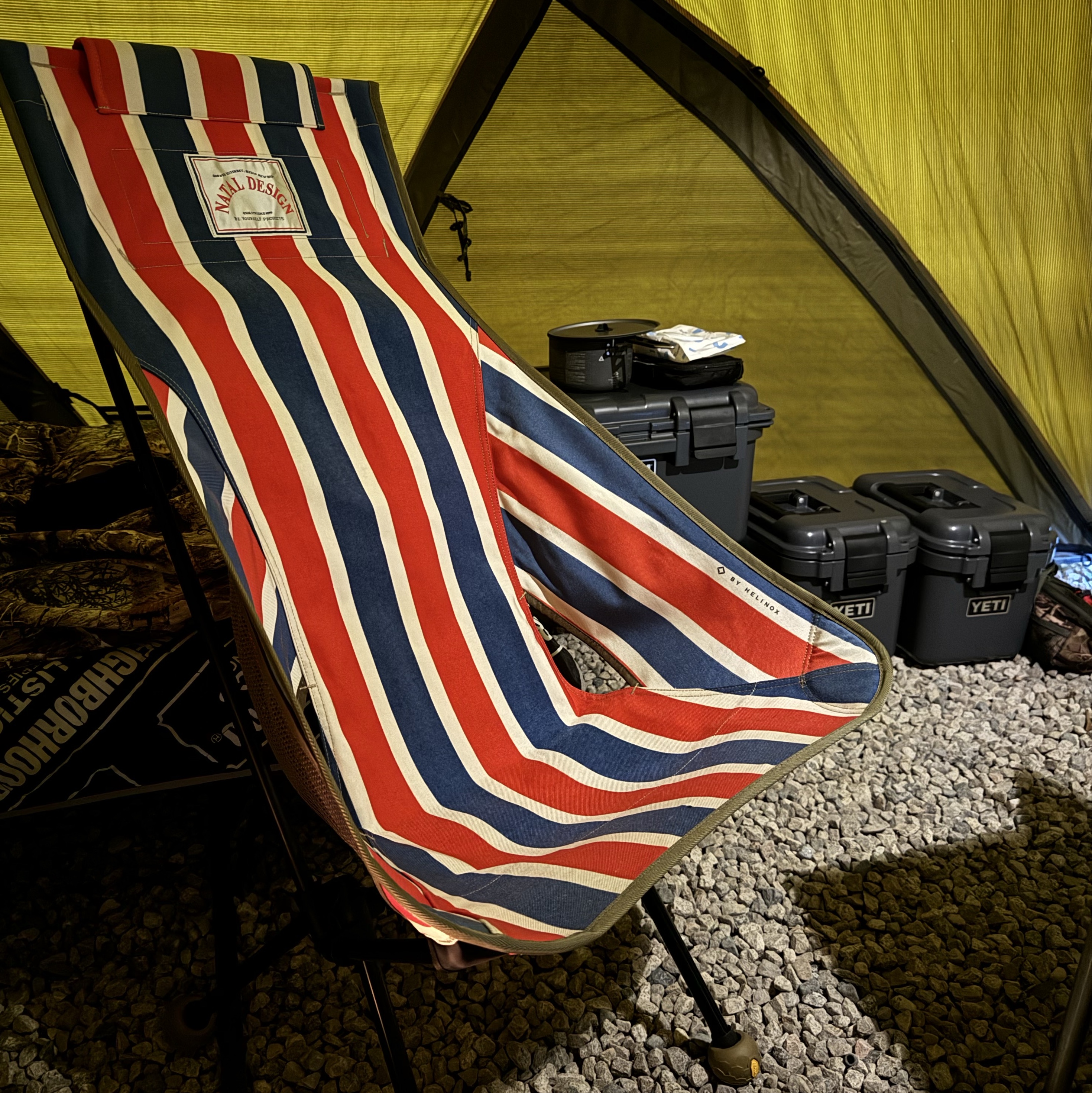 Helinox x Natal Design Sunset Chair Natal Stripe 착용 스타일