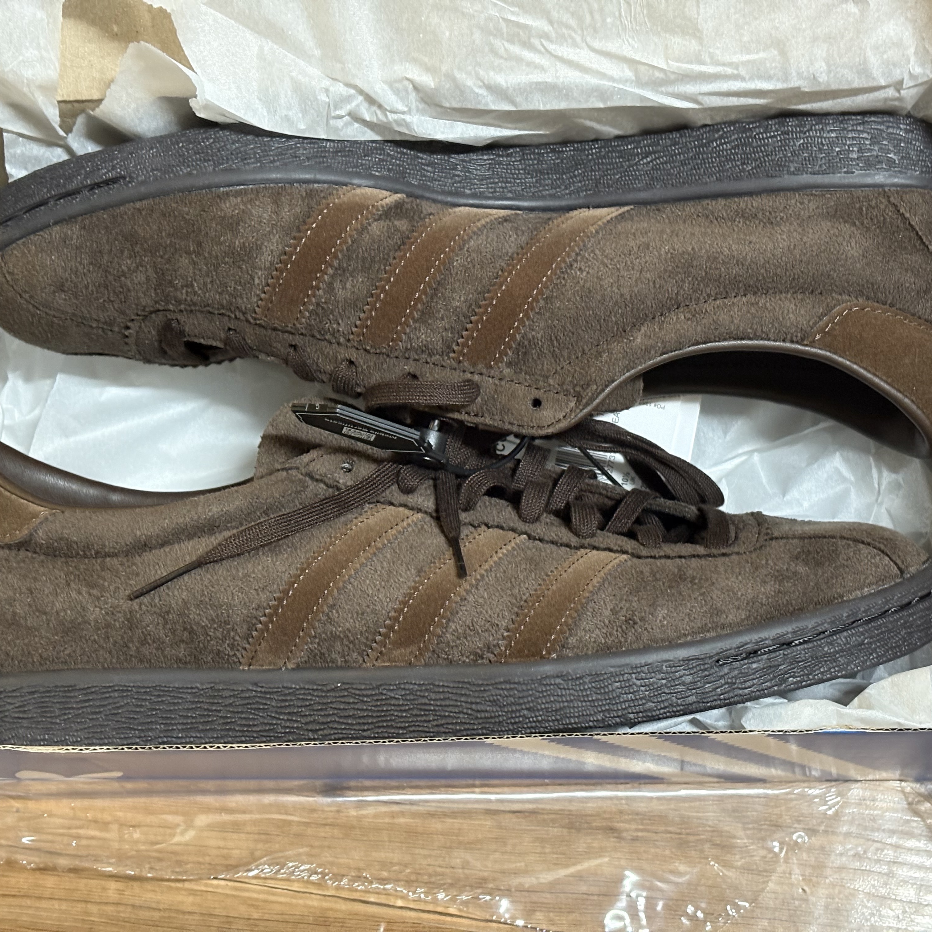 Adidas Tobacco Gruen Dark Brown 착용 스타일
