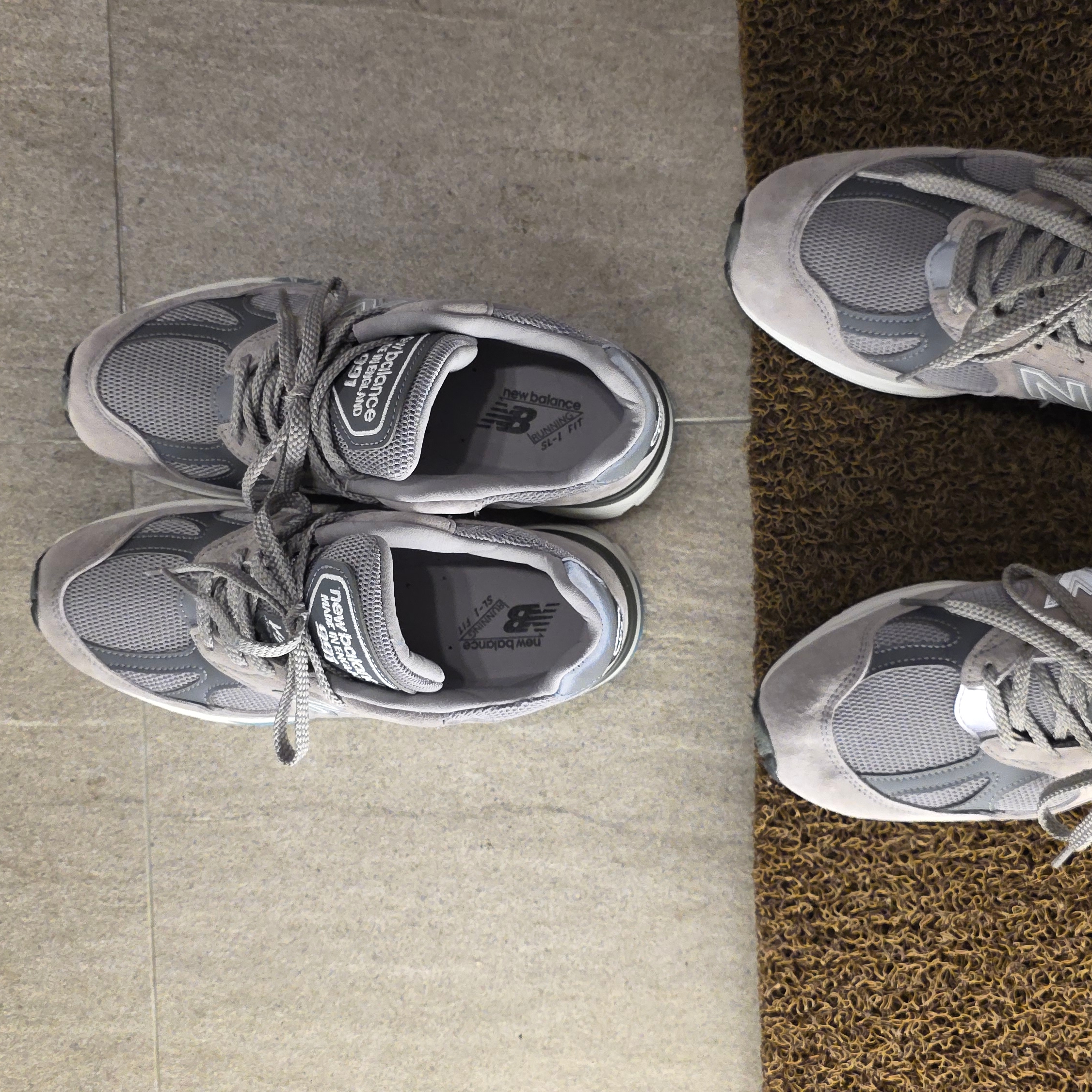 New Balance 991v2 Made in UK Rock Ridge Alloy Silver 착용 스타일 - 5