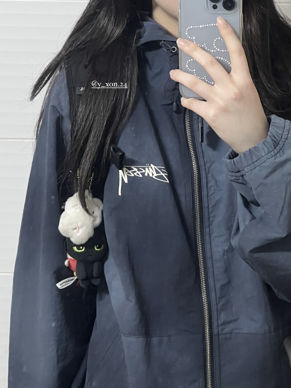 Stussy Wave Dye Beach Shell Jacket Navy 착용 스타일 - 1