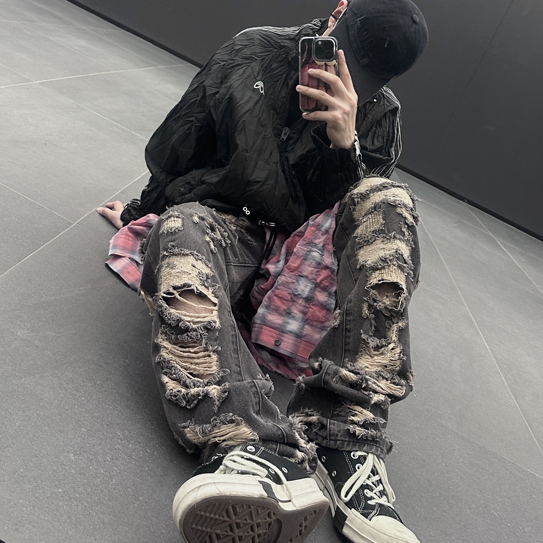 Converse x Drkshdw Drkstr Chuck 70 Ox Black 착용 스타일