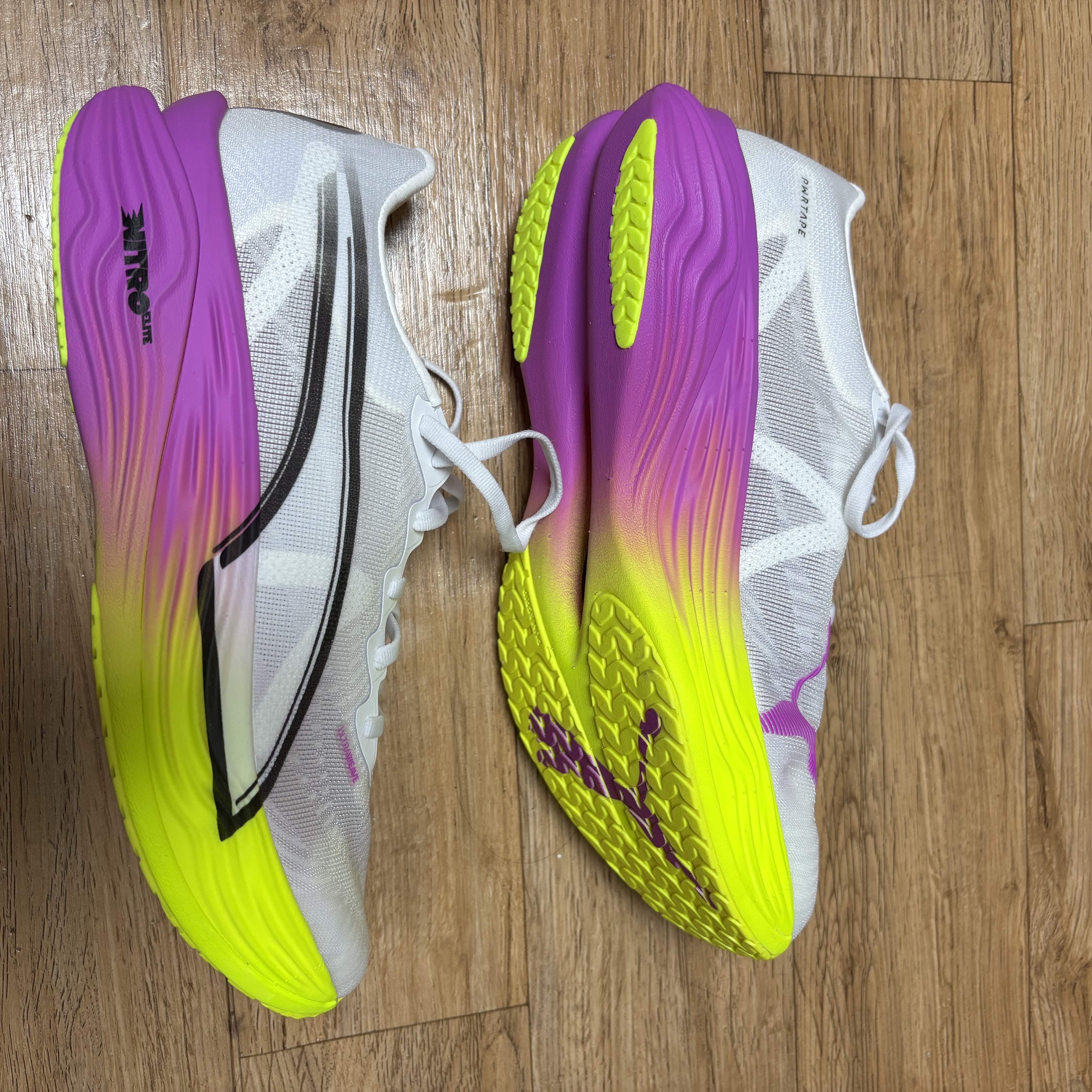 Puma Deviate Nitro Elite 3 White Pure Magenta 착용 스타일 - 1
