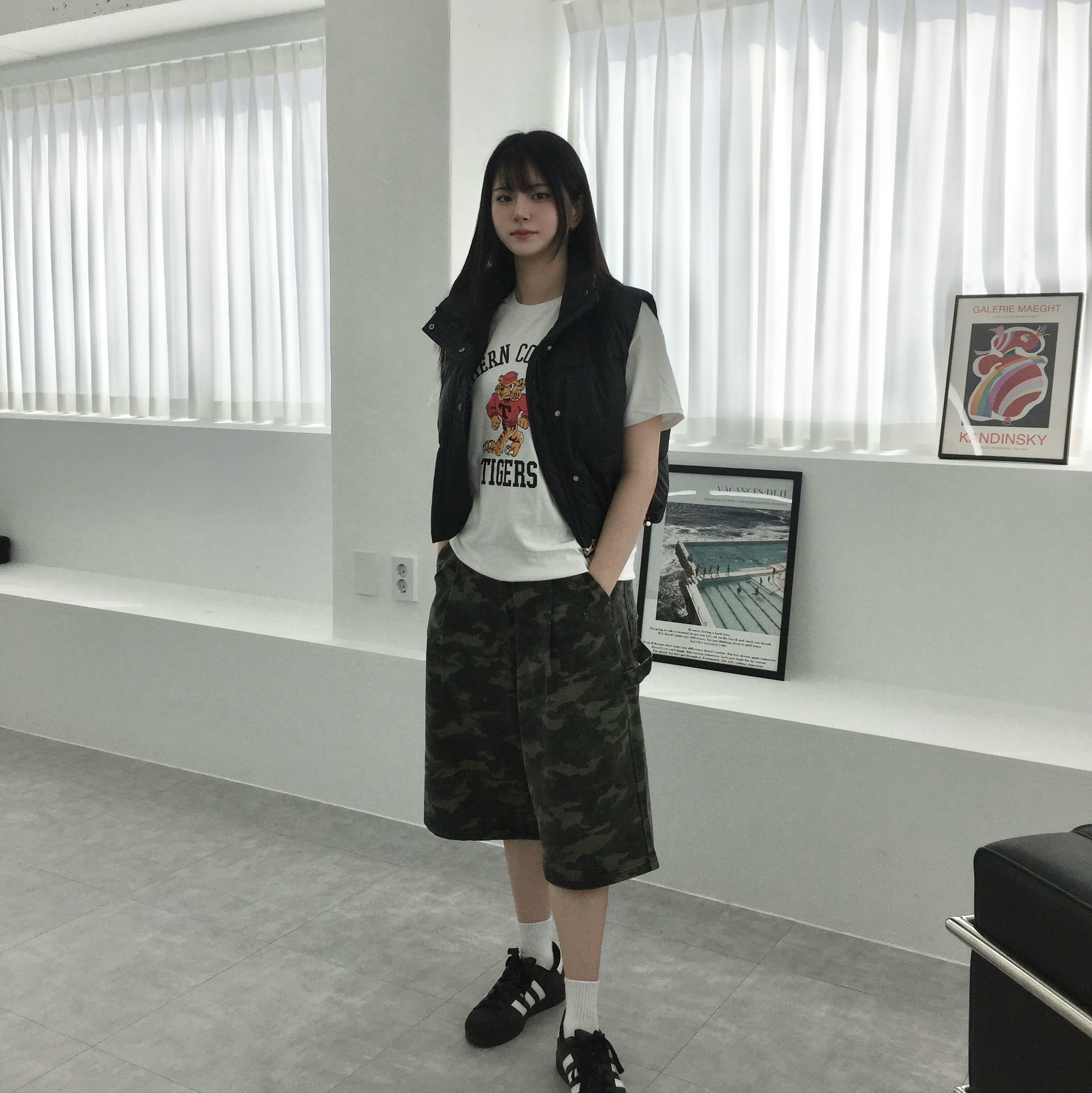 Gildan X American Collection Tiger T-Shirt White 착용 스타일 - 5