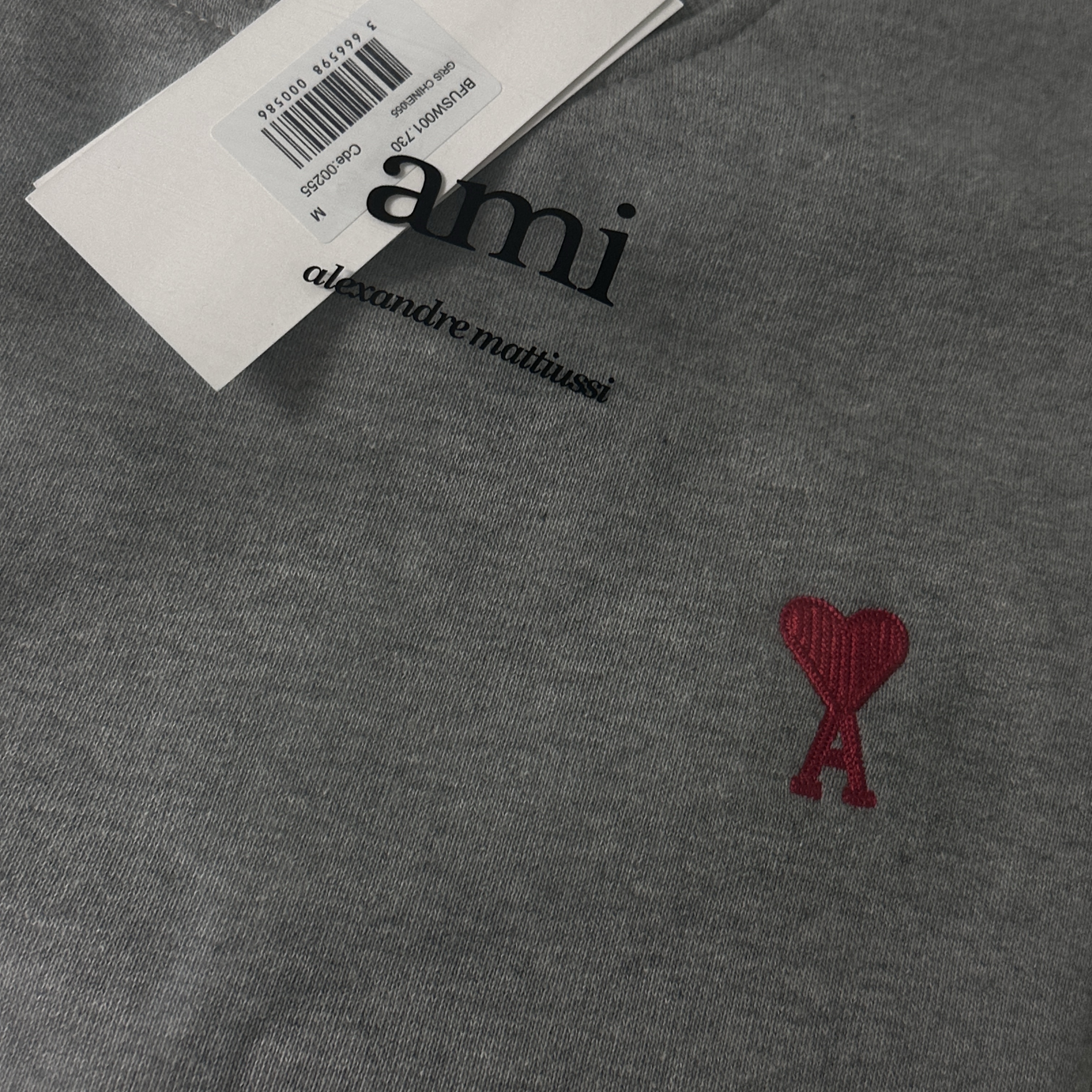 AMI de Coeur Sweatshirt Heather Grey 착용 스타일