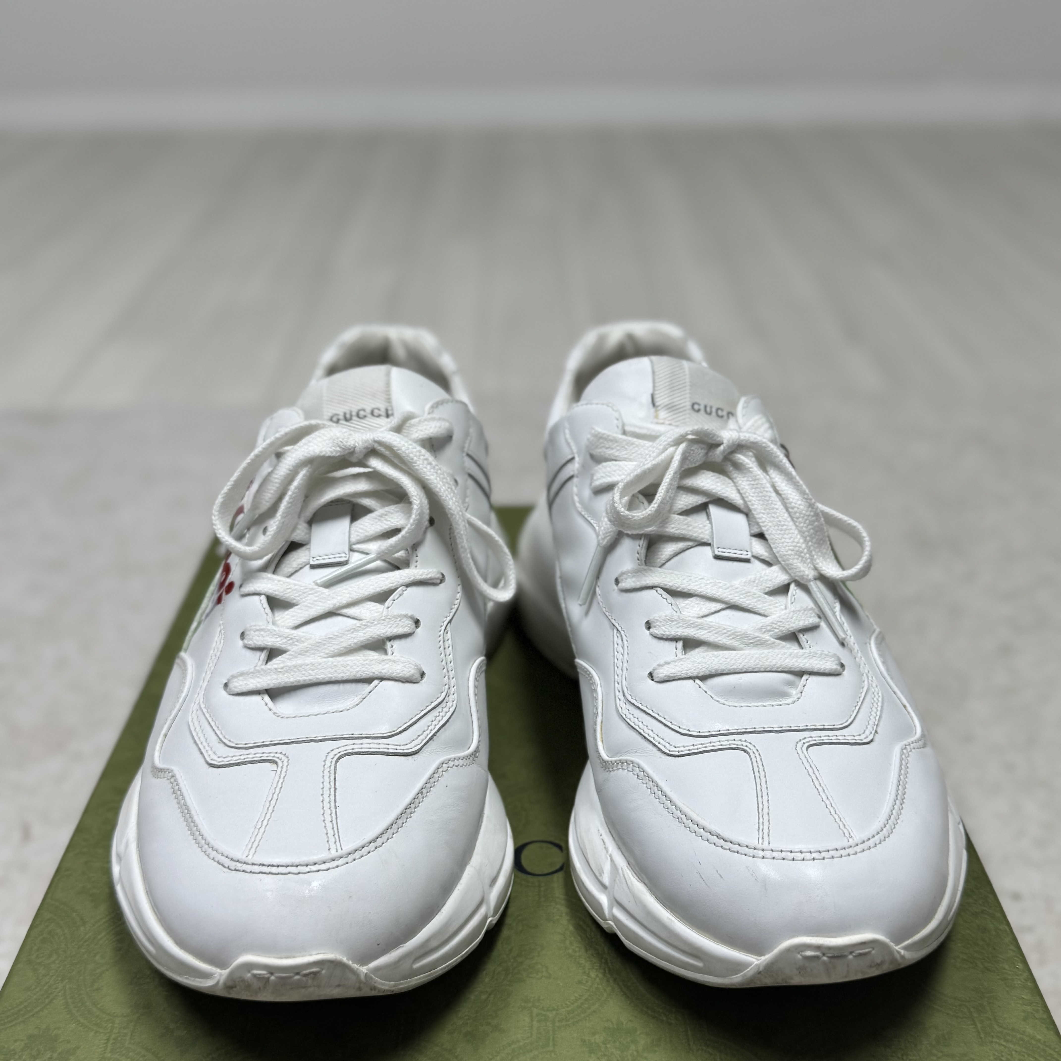 Gucci Rhyton Amour Sneakers White 착용 스타일