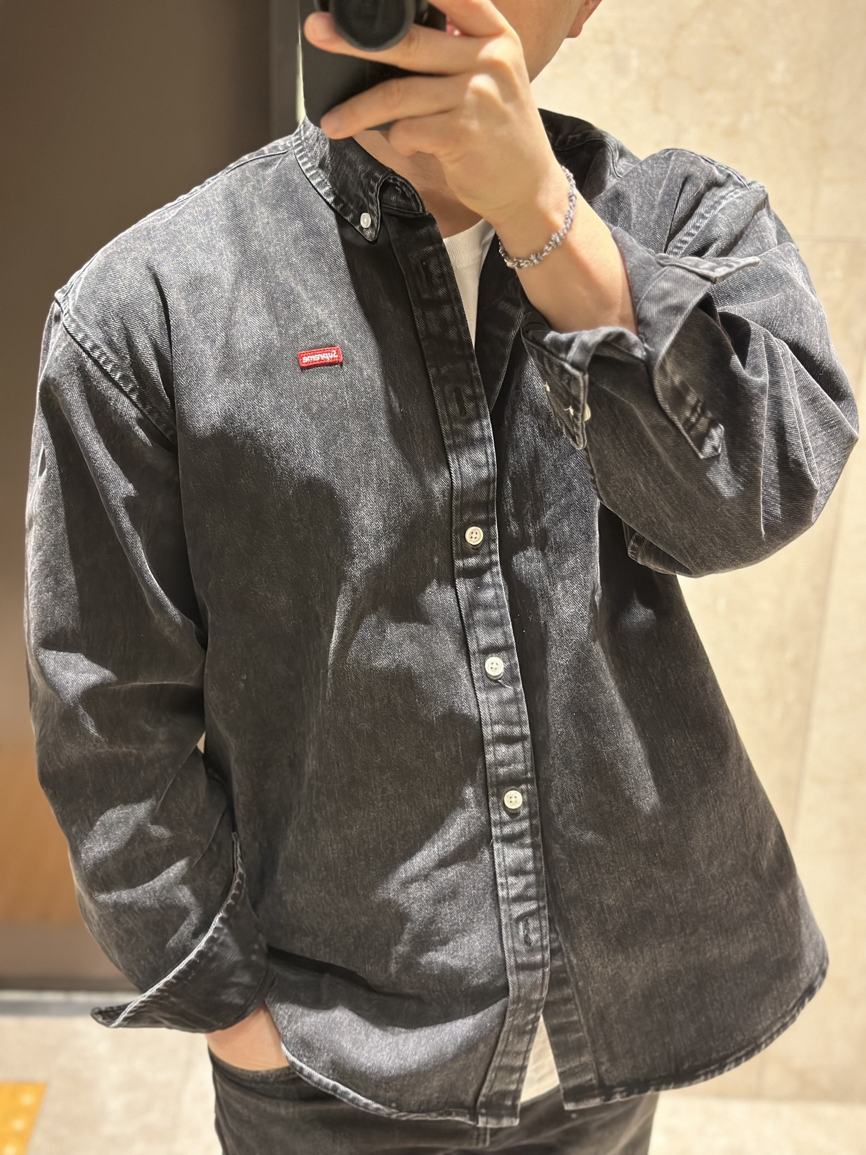 Supreme Small Box Shirt Washed Black - 24SS 착용 스타일