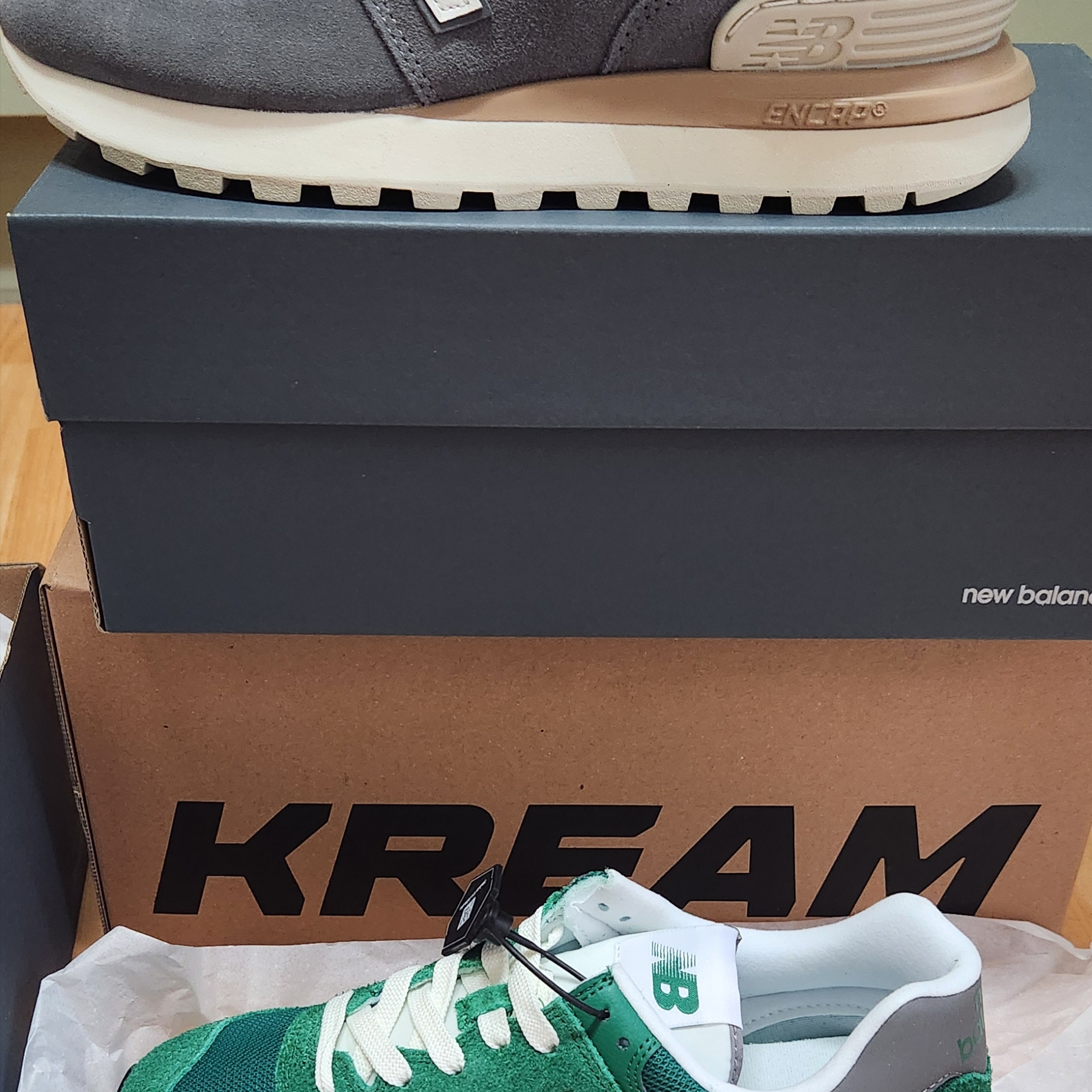 New Balance 574 Heritage Grass Green, New Balance 574 Legacy Apollo Grey 착용 스타일 - 6