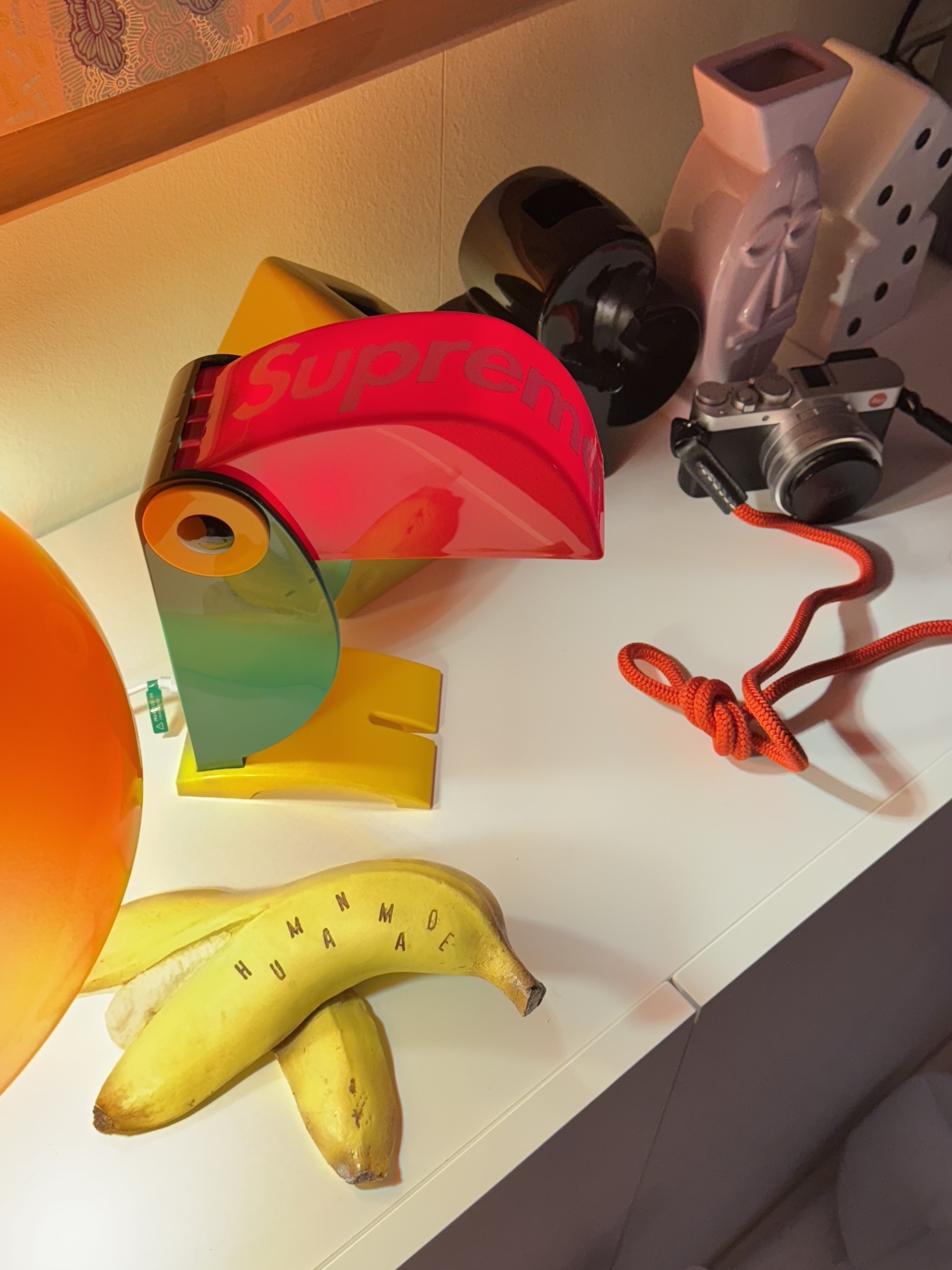 Supreme x Linea Zero Toucan Lamp Multicolor - 24SS, Stussy Mask Ceramic Vase Lavender 착용 스타일 - 3