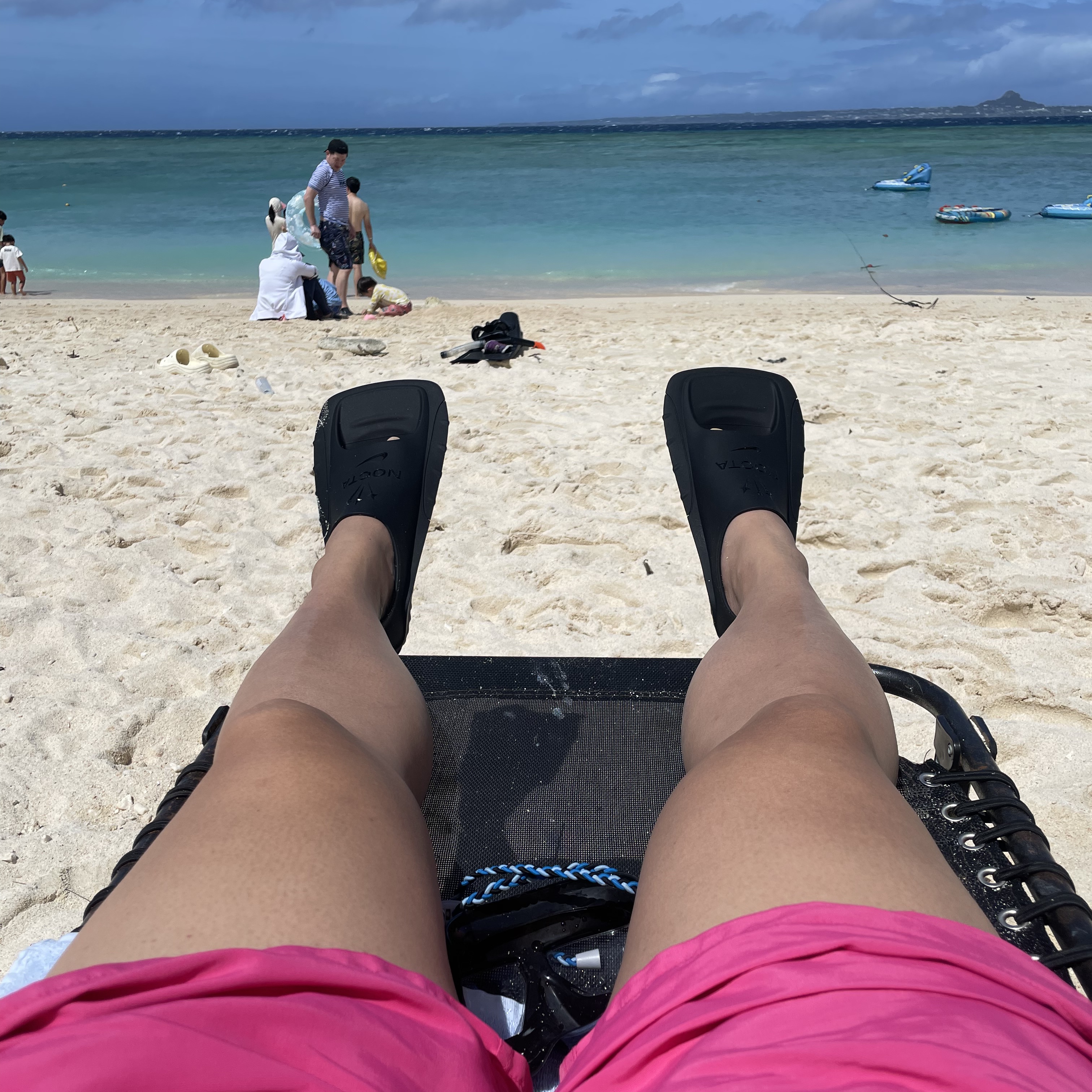 Nike x Drake Nocta Swim Fins Black, Stussy Stock Water Shorts Hot Pink 착용 스타일