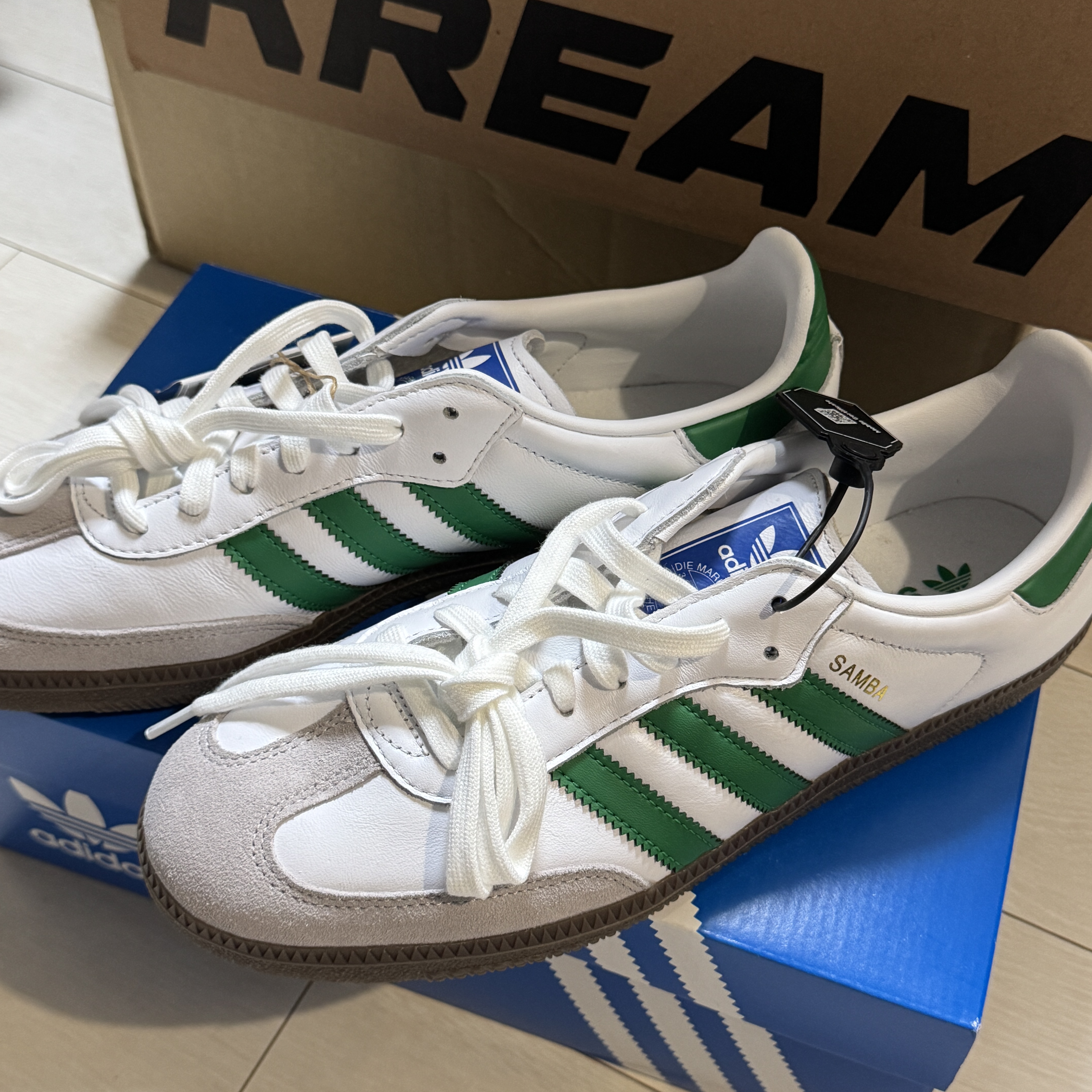 Adidas Samba OG White Green 착용 스타일