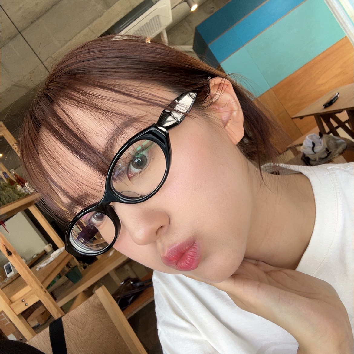 Gentle Monster x Maison Margiela MM209 Black Clear 착용 스타일 - 3