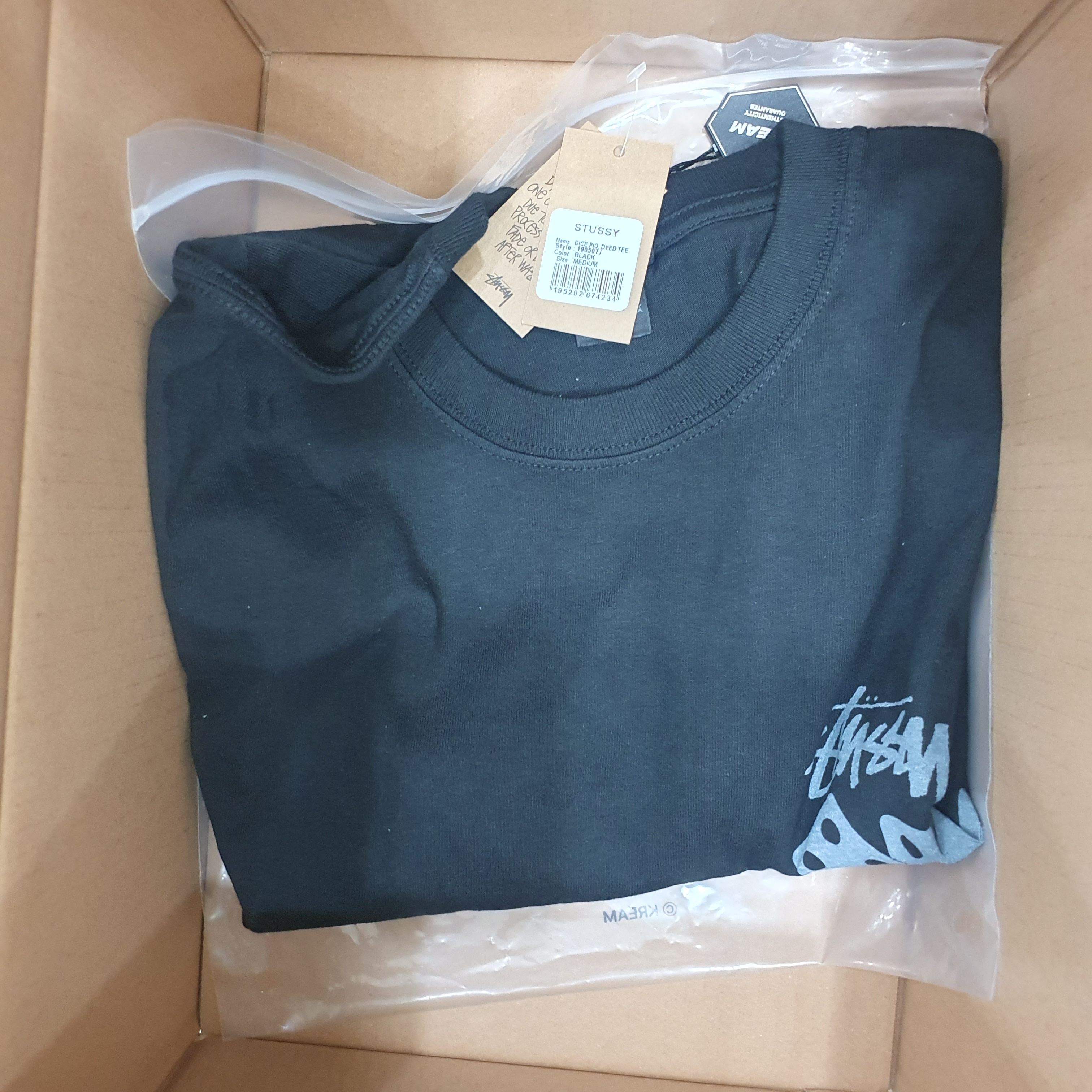 Stussy Pigment Dyed Dice T-Shirt Black 착용 스타일