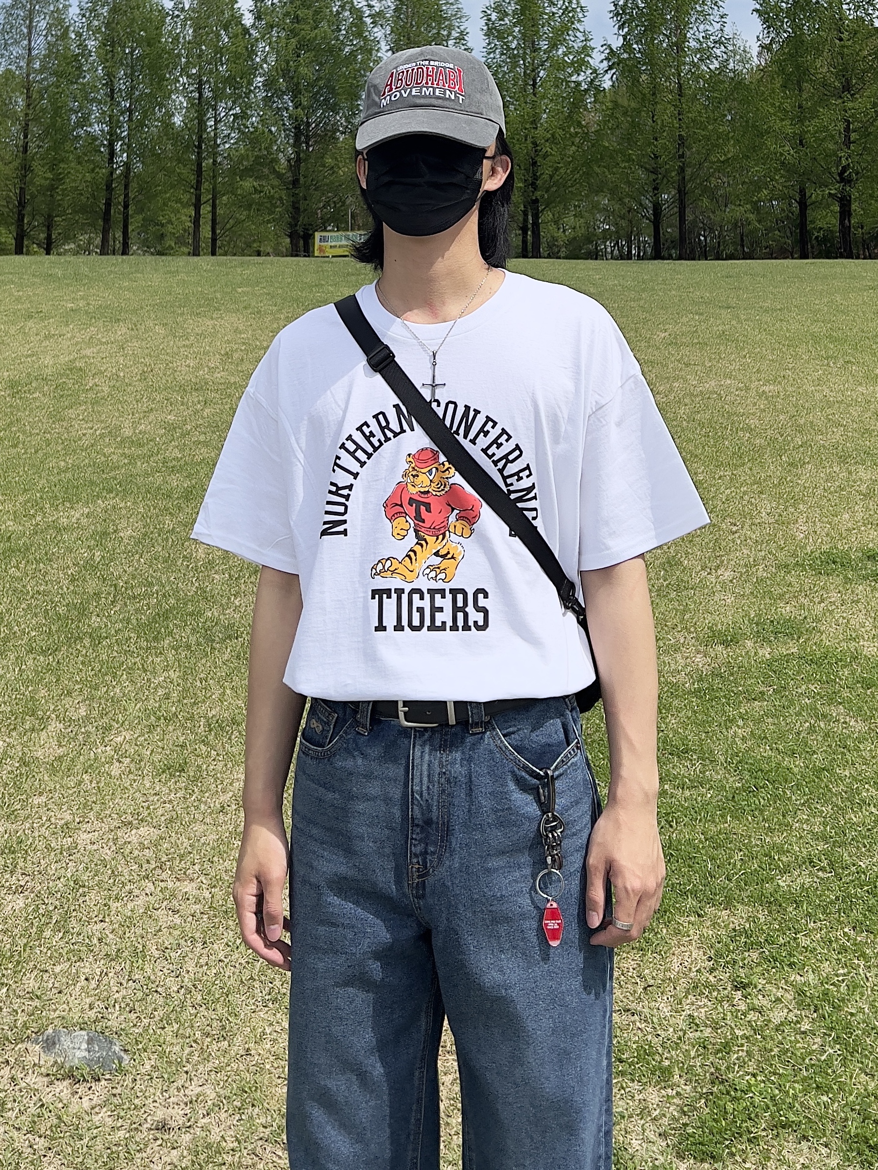 Gildan X American Collection Tiger T-Shirt White 착용 스타일 - 5