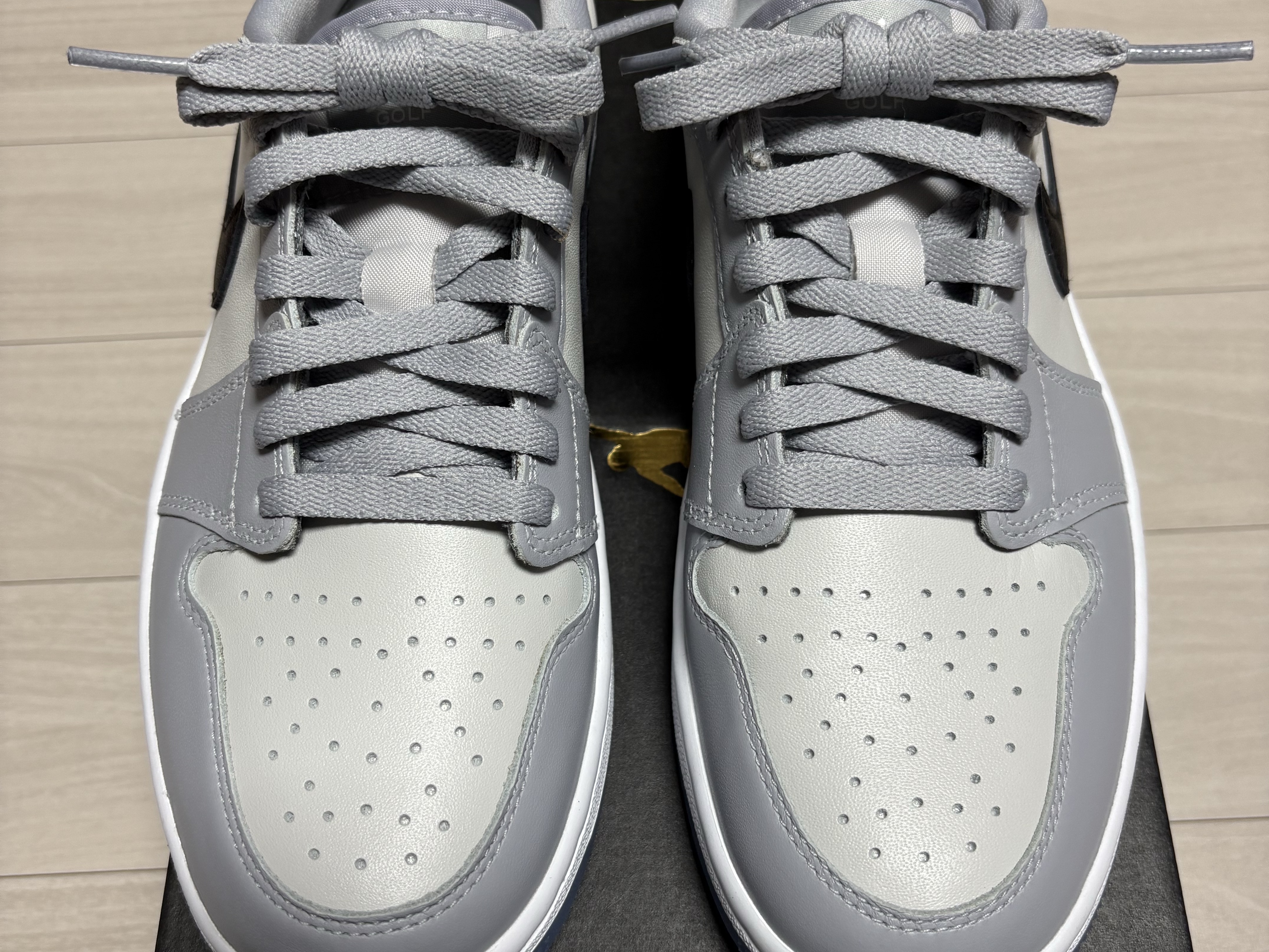Jordan 1 Low Golf Wolf Grey 착용 스타일 - 7