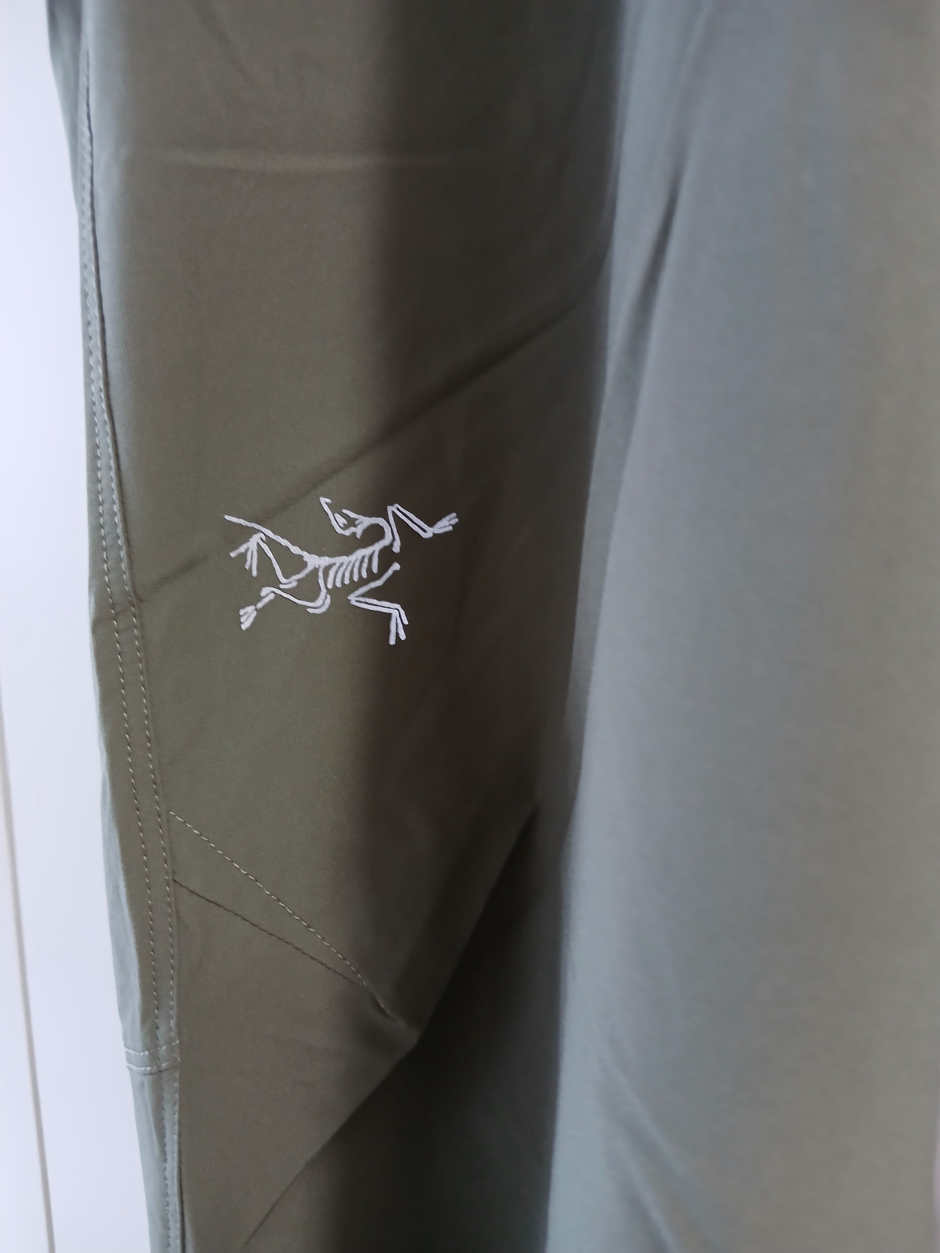 Arc'teryx Incendo Pants Black 착용 스타일 - 3