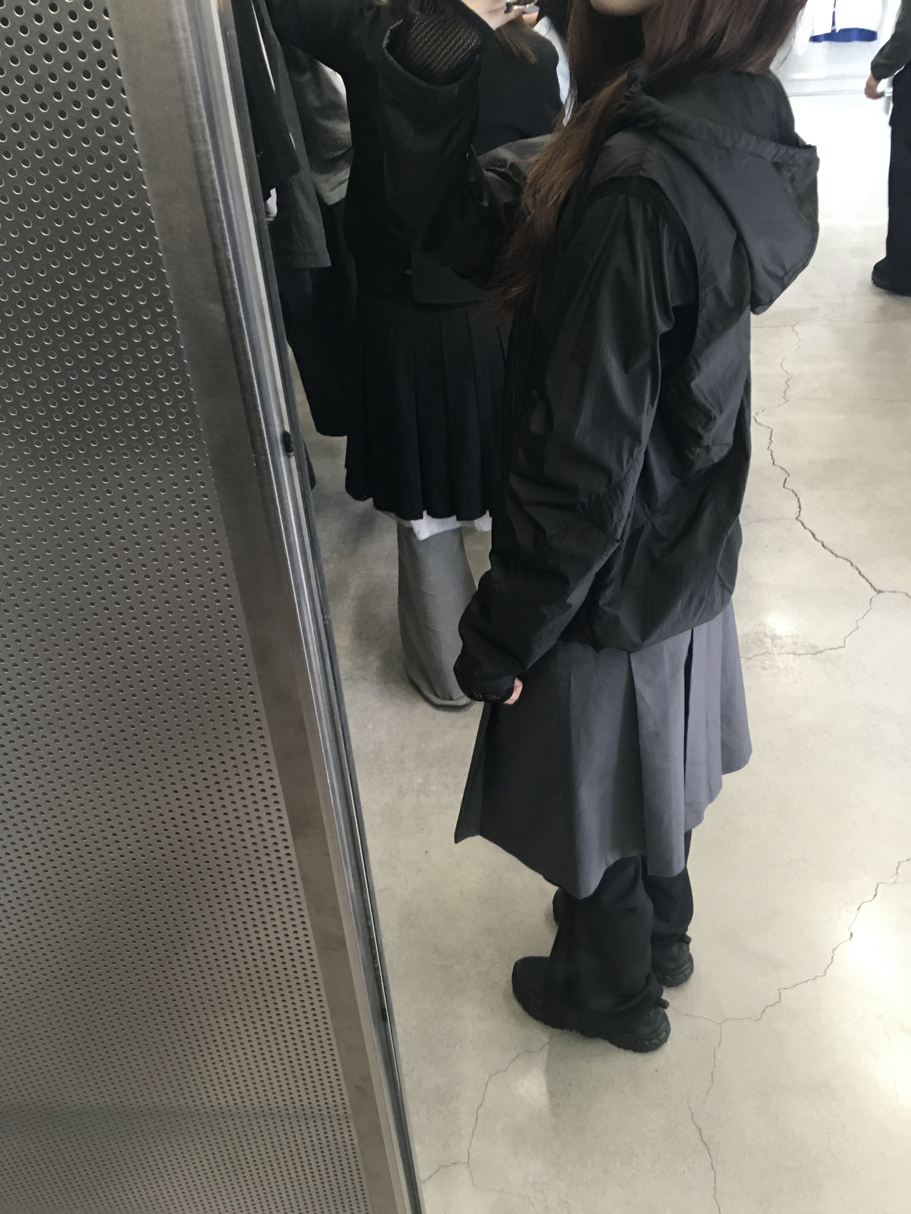 Sansan Gear Emulsive Jacket Black, New Balance 410v5 Black - 2E Wide 착용 스타일