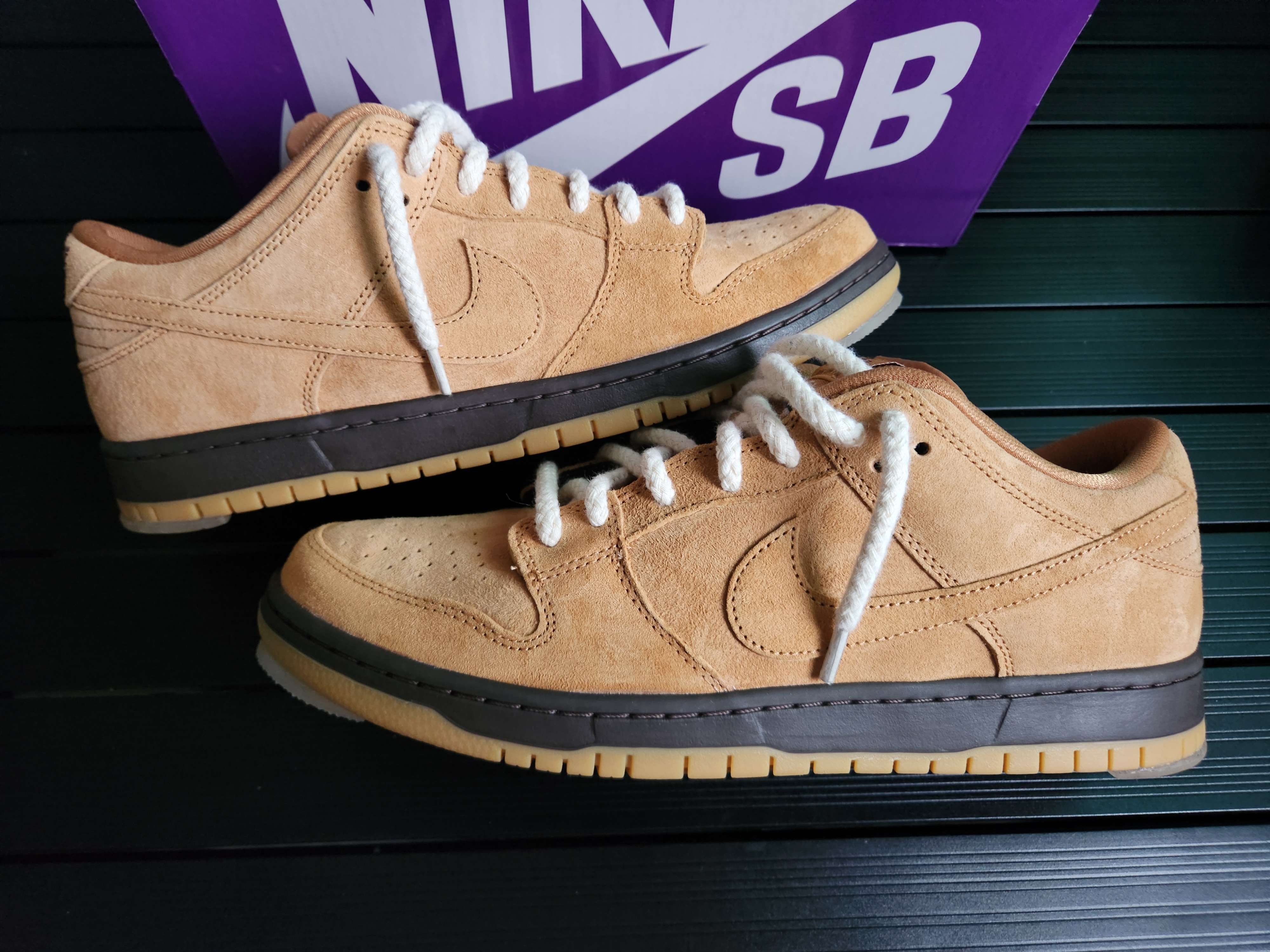 Nike SB Dunk Low Pro Wheat 2023 착용 스타일 - 4