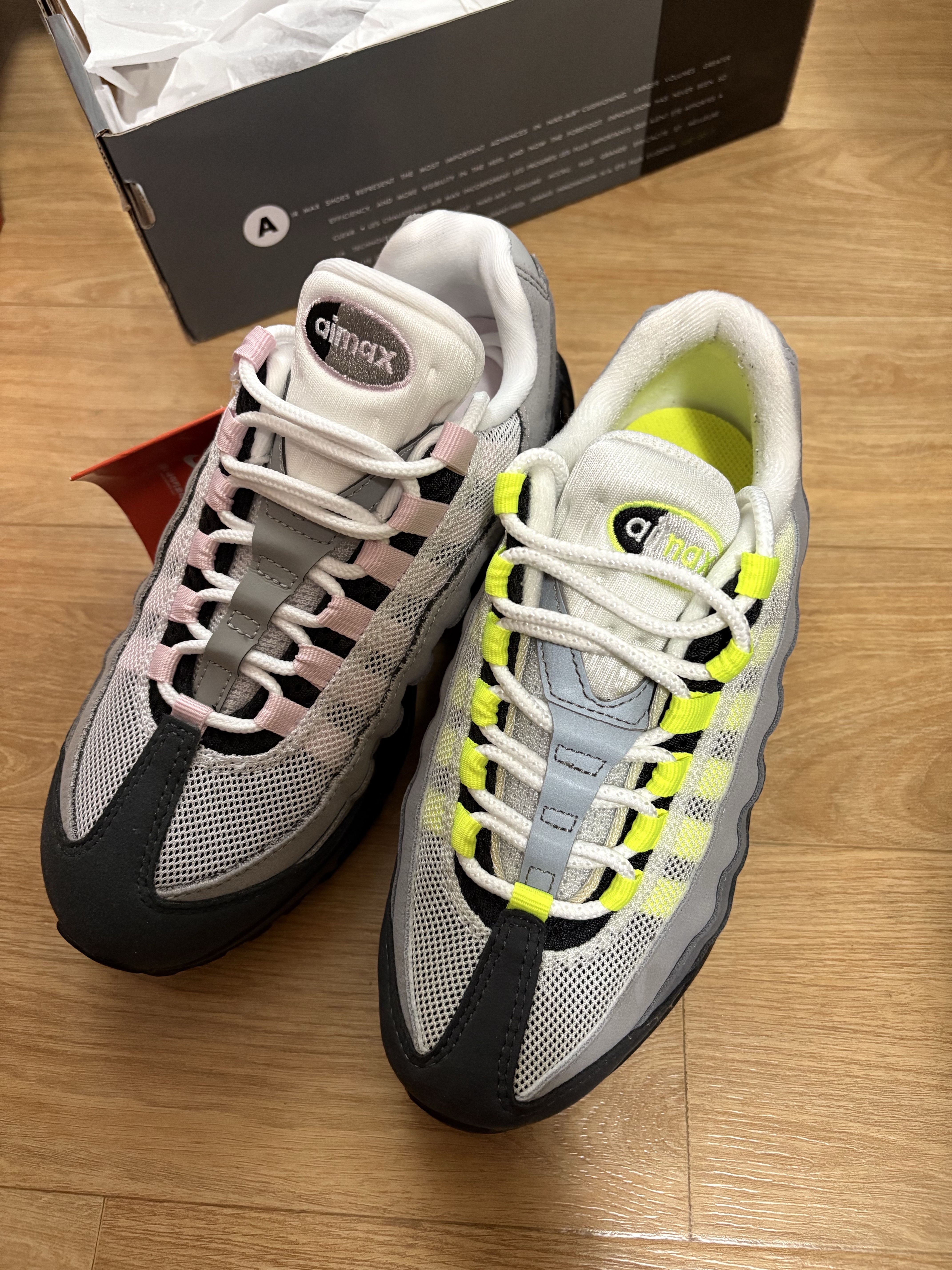 (W) Nike Air Max 95 Pink Foam, (GS) Nike Air Max 95 OG Neon Yellow 2020 착용 스타일 - 1