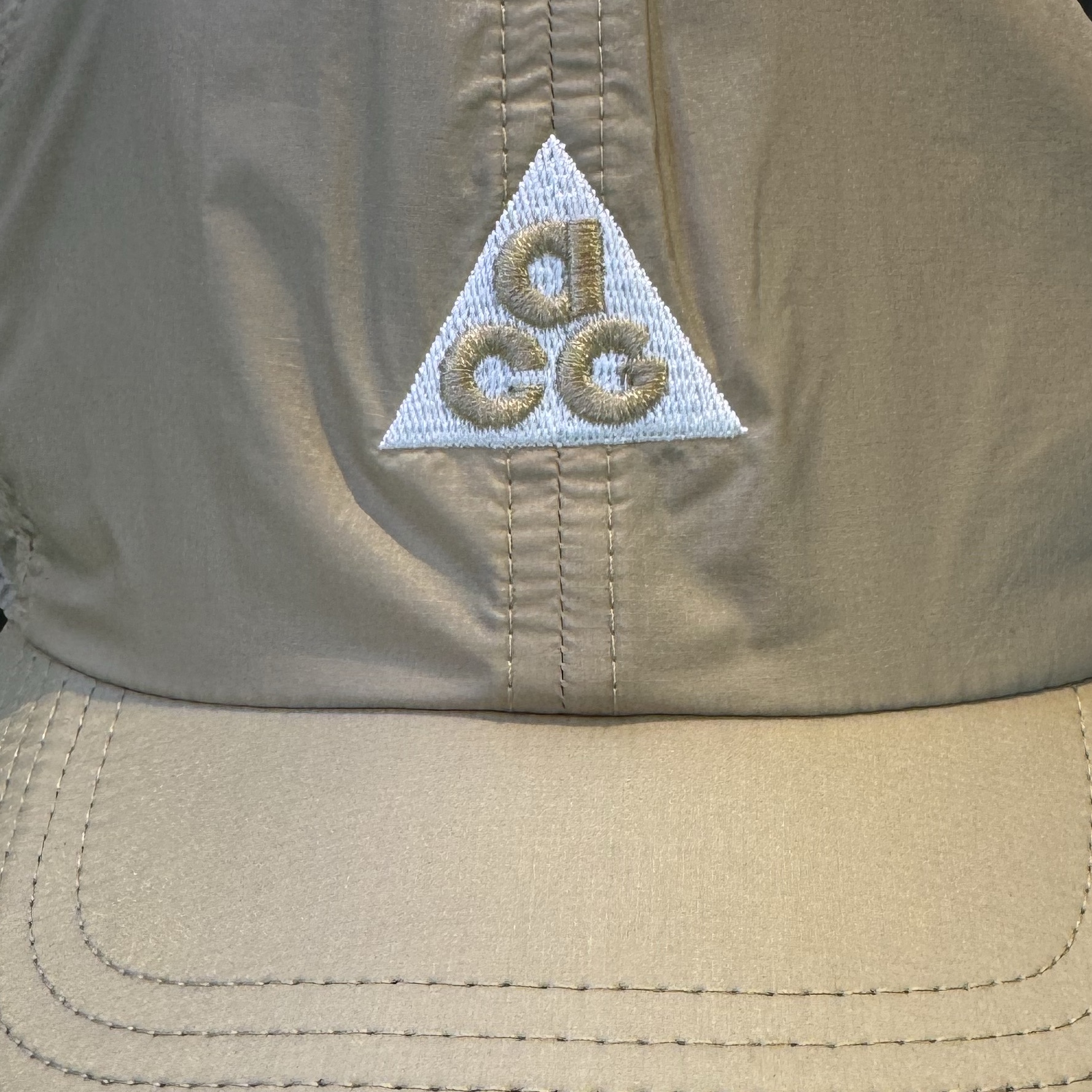 Nike ACG Dri-Fit Club Trail Cap Parachute Beige 착용 스타일