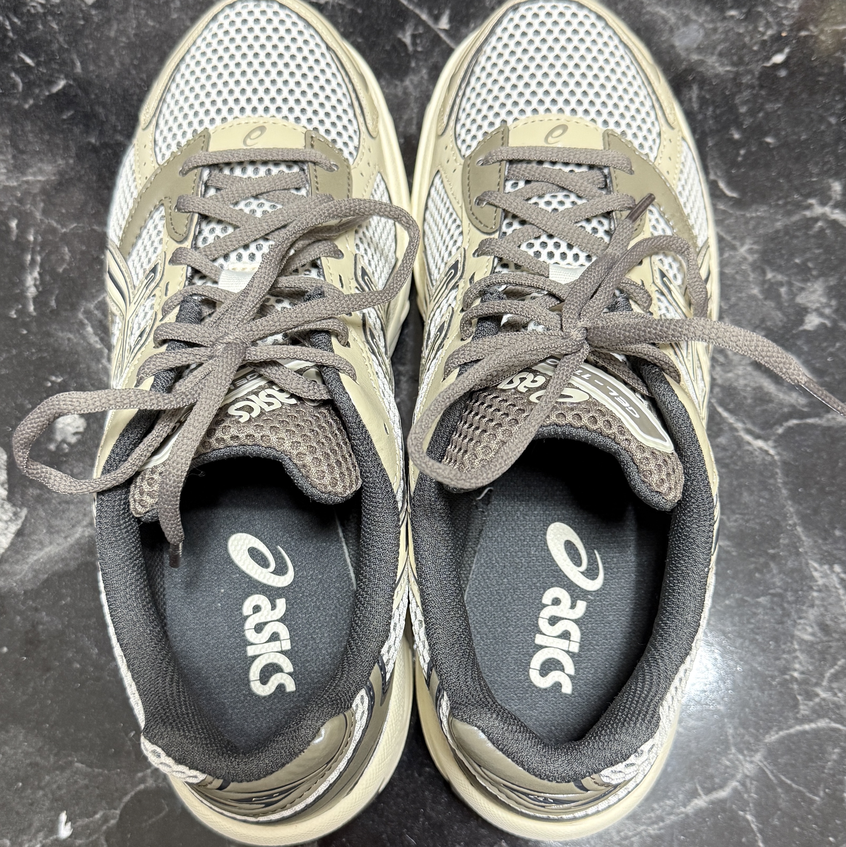 Asics Gel-1130 Birch Dark Taupe - Korea Exclusive 착용 스타일 - 2