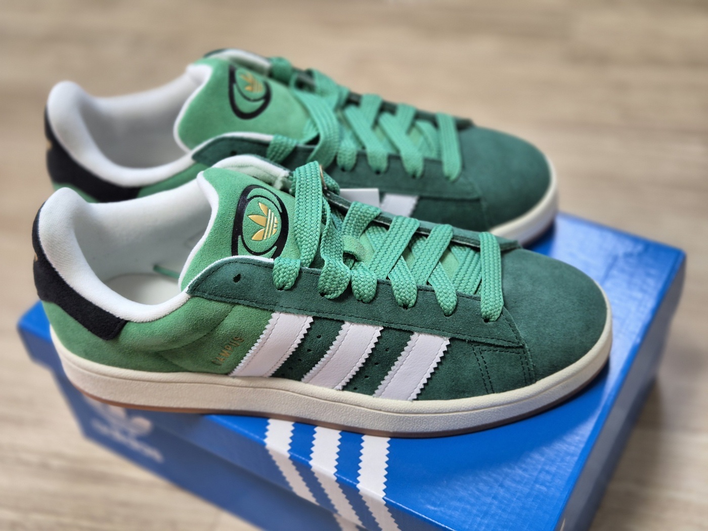Adidas Campus 00s Green Cloud White 착용 스타일