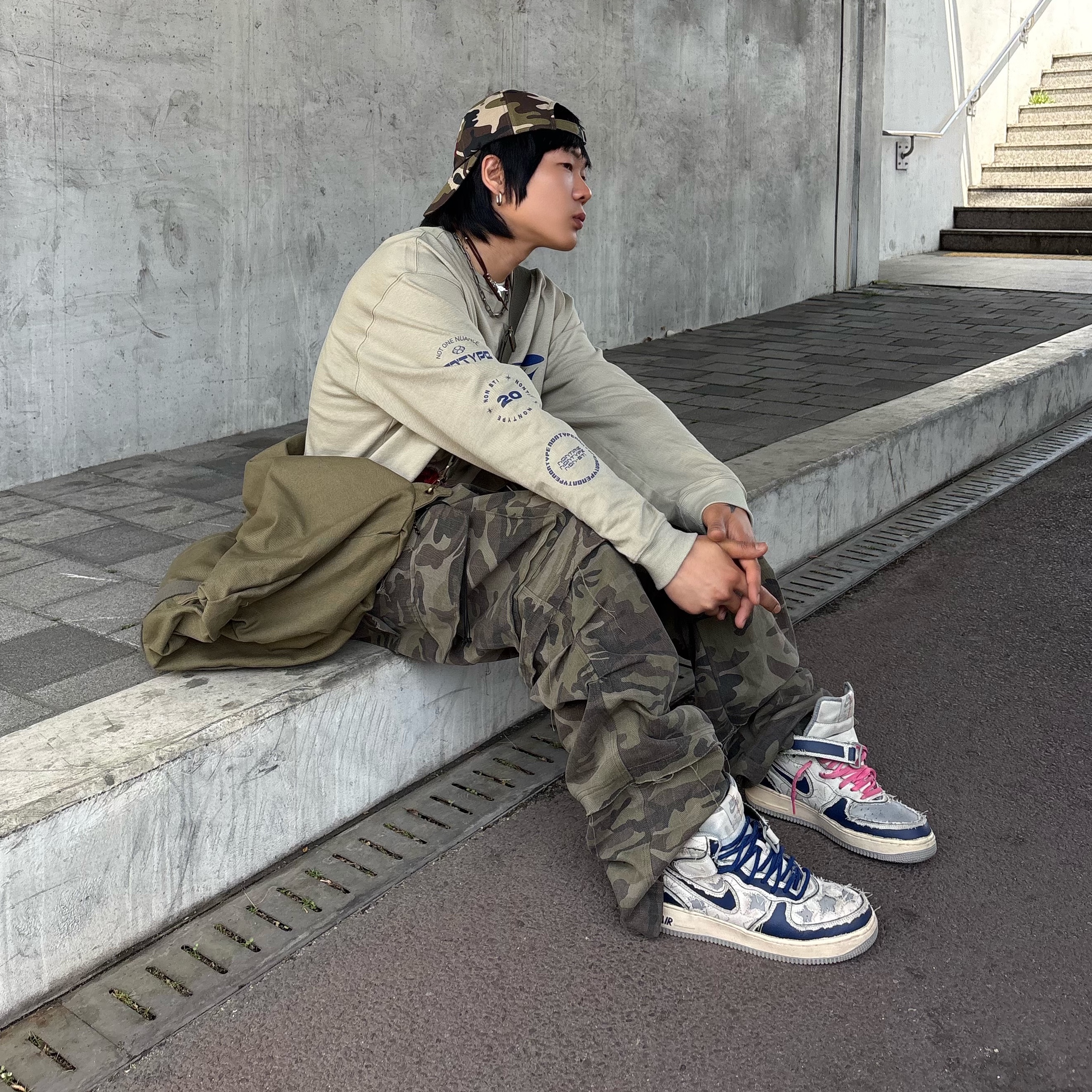 Nike Air Force 1 Mid '07 Pearl White, Wapworks Herringbone Belted Cargo Pants Camo 착용 스타일 - 1