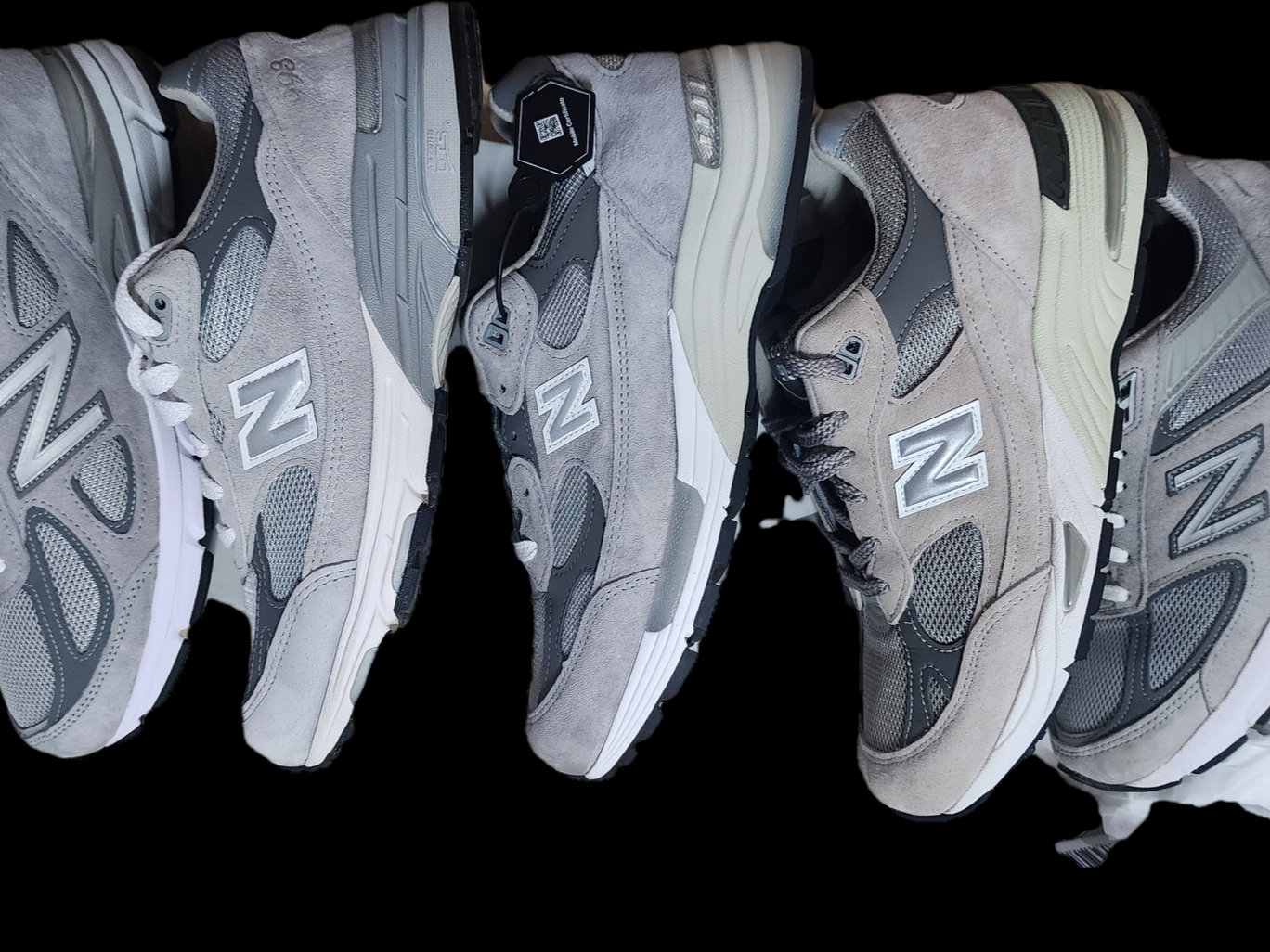 New Balance 990v4 Made in USA Grey Silver, New Balance 993 Made in USA Grey - 2E Wide 착용 스타일
