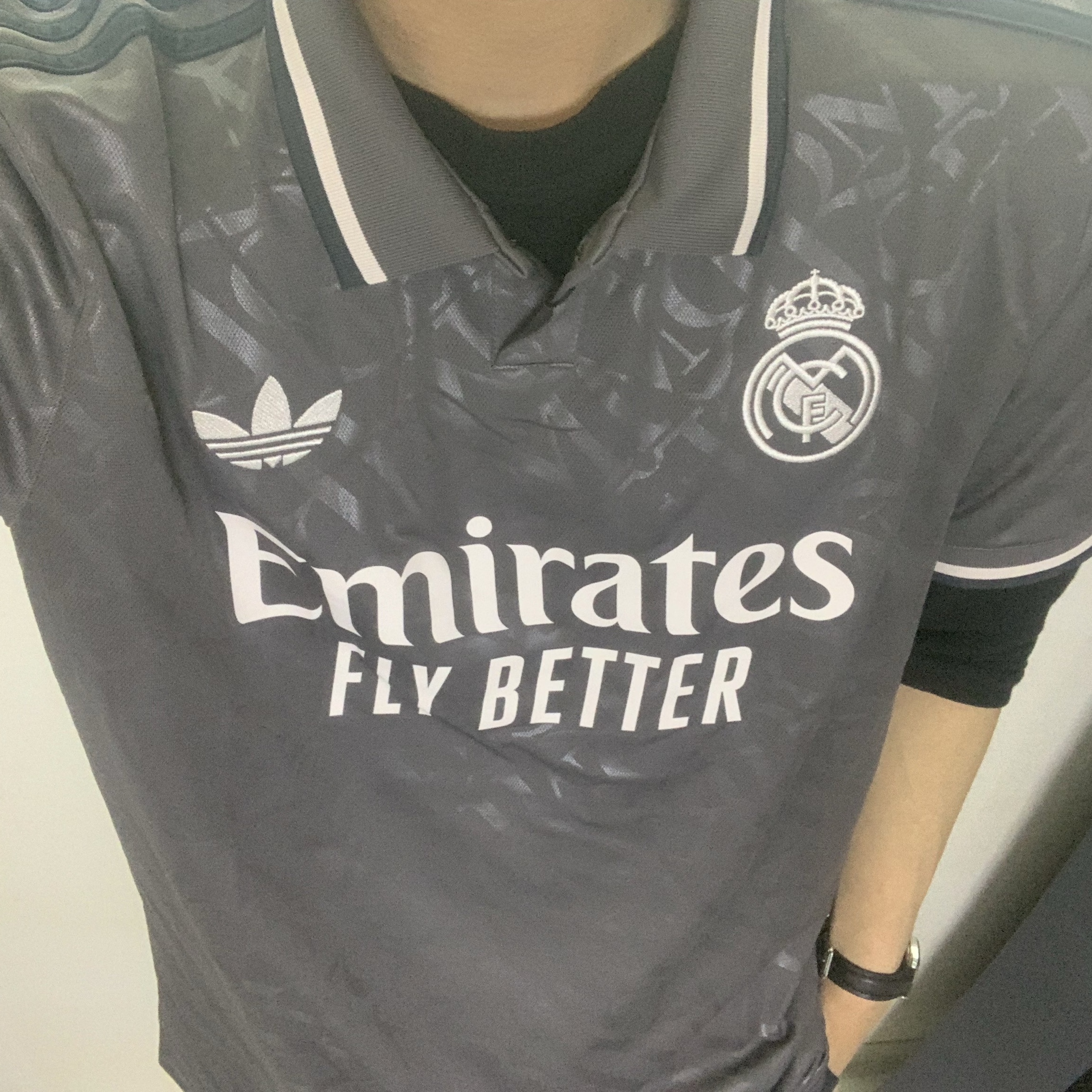 Adidas Real Madrid 2024/25 3rd Jersey Charcoal - KR Sizing (Non Marking Ver.) 착용 스타일