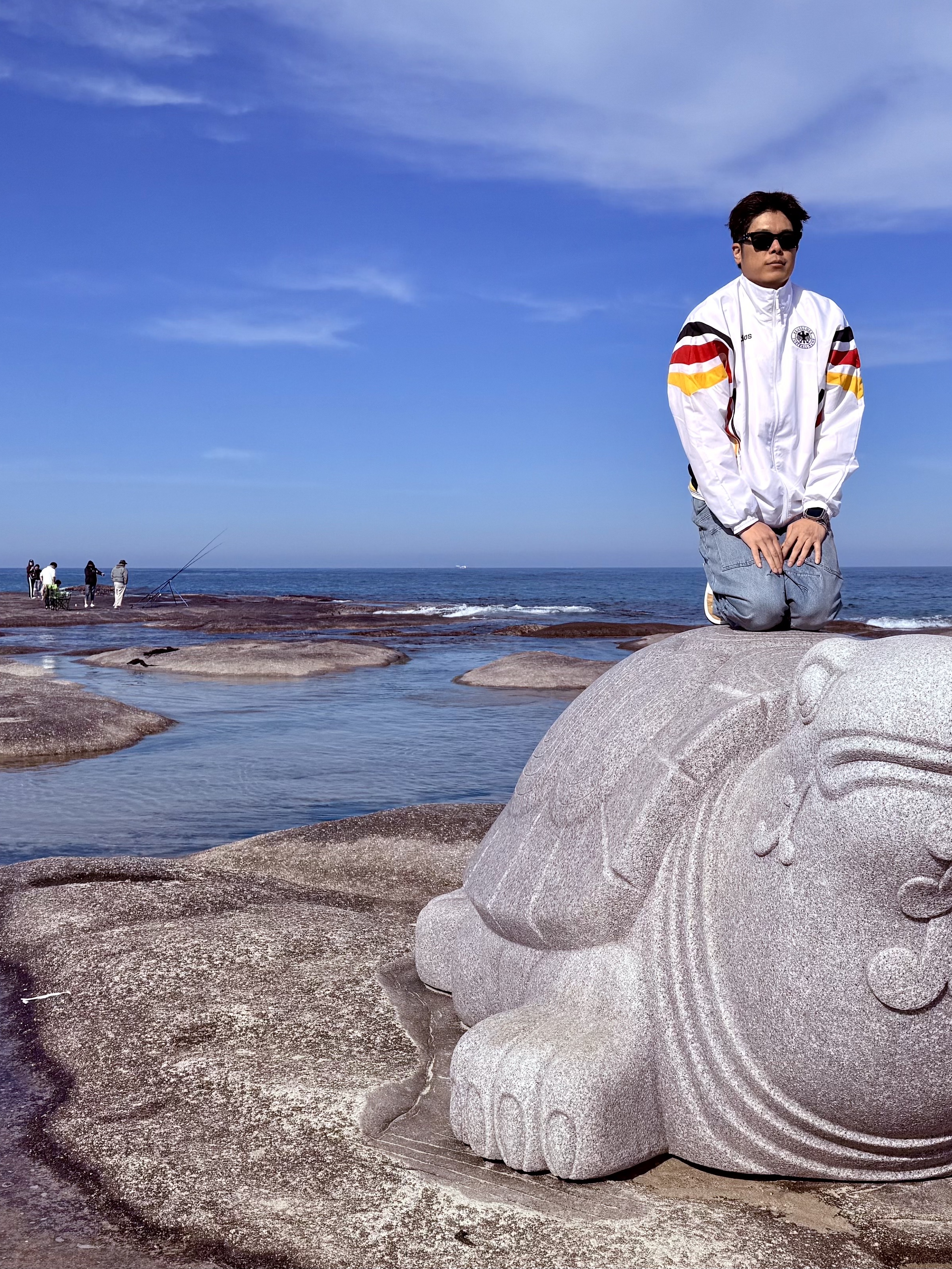 Adidas Germany 1996 Woven Track Jacket White - KR Sizing, Jordan 1 Low OG Sail and Golden Harvest 착용 스타일
