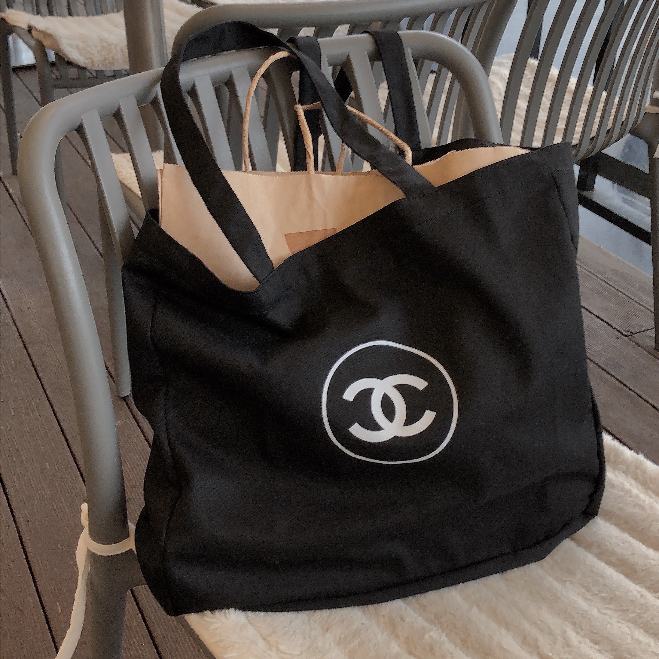 Chanel Miroir Double Facette 착용 스타일
