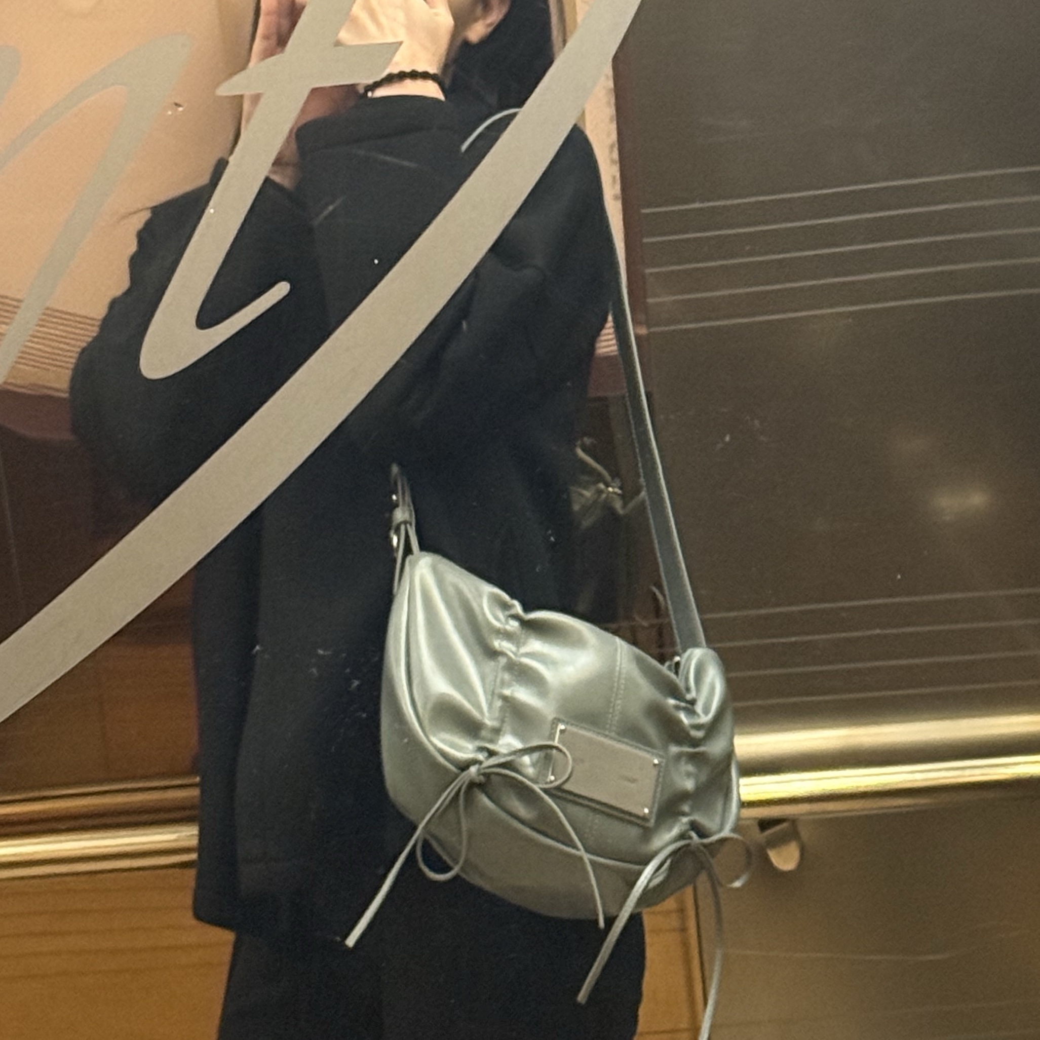 Matin Kim Half Shirring Ribbon Round Bag in Smoke Blue 착용 스타일