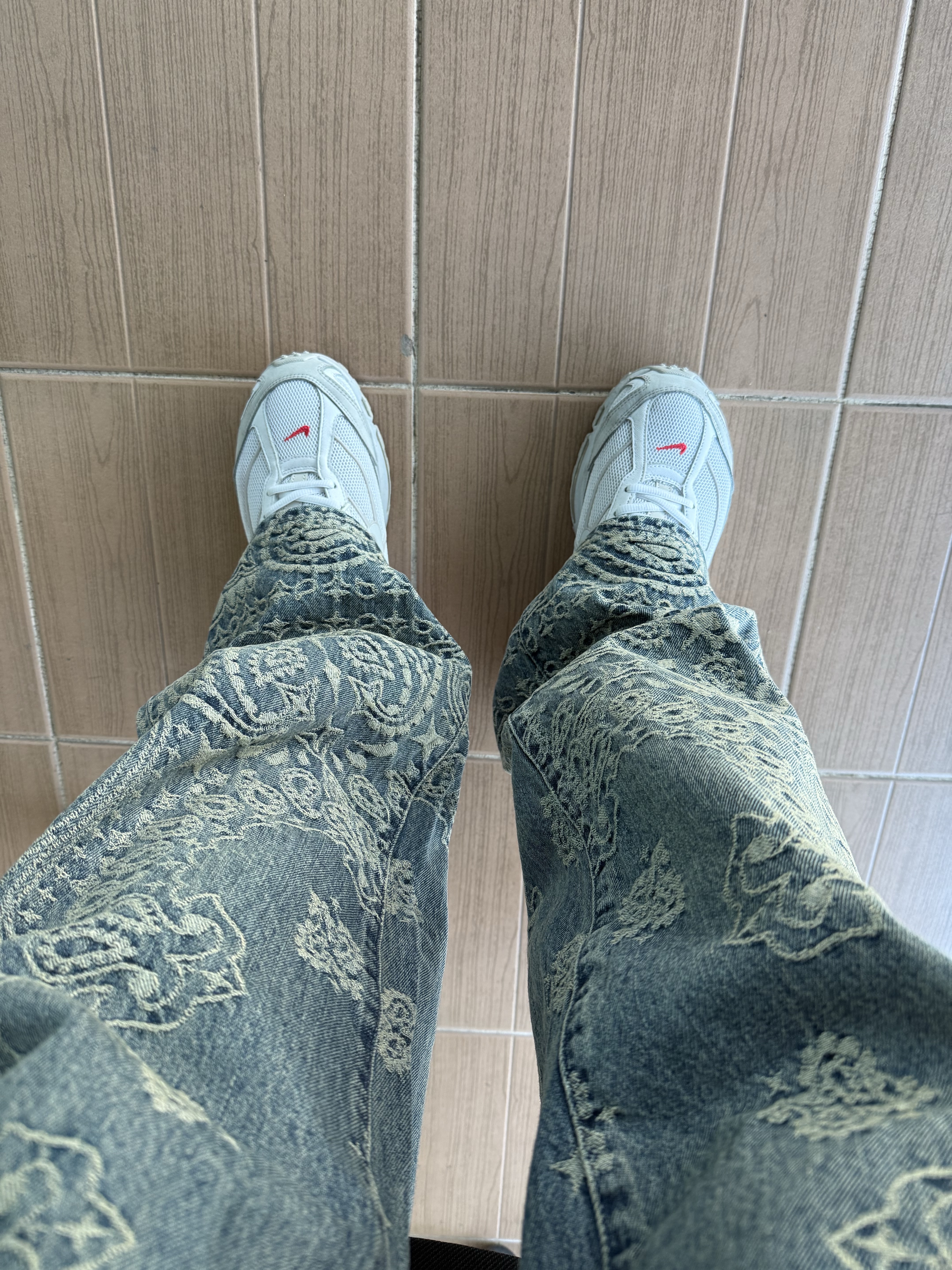 Supreme Bandana Jacquard Baggy Jean Blue - 25SS, Nike x Supreme Shox Ride 2 SP White 착용 스타일 - 4