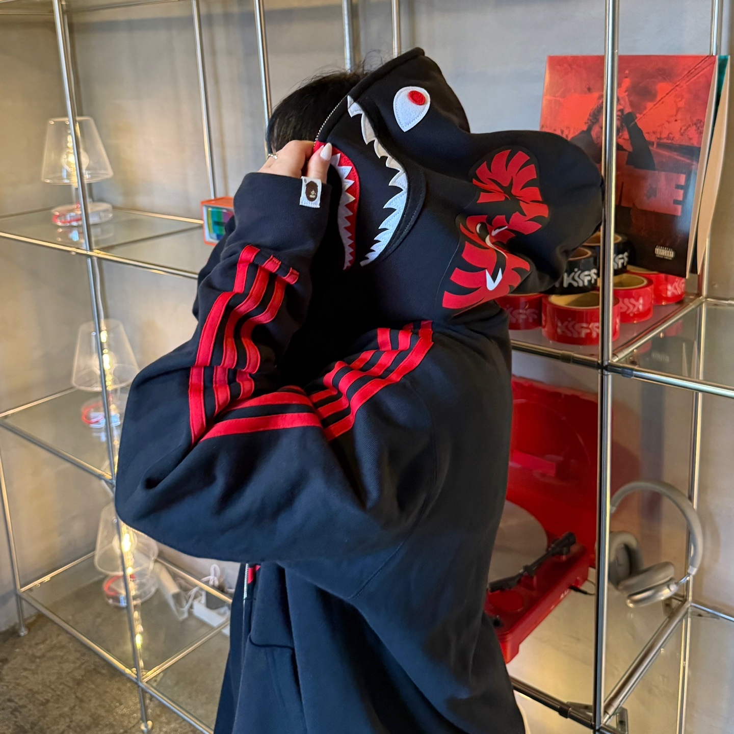 Adidas x BAPE Ultimate Shark Hoodie Black - KR Sizing, (W) Timberland 6 Inch Premium Waterproof Boot Wheat Nubuck - Wide 착용 스타일 - 3