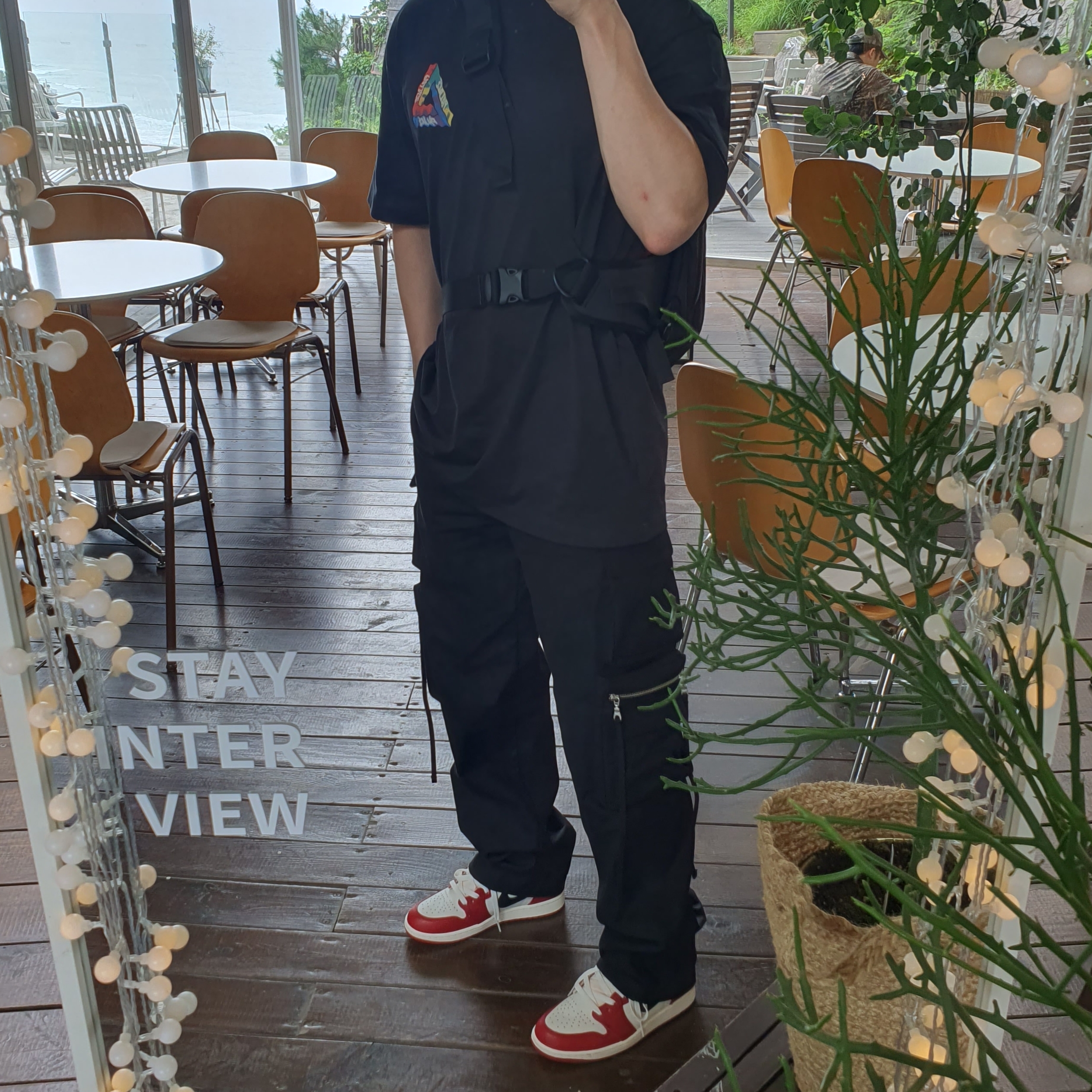 Undermycar Bombyx Multi Cargo Double Zip Pants Raven - 23SS, Jordan 1 Retro High OG Chicago 2022 착용 스타일 - 3