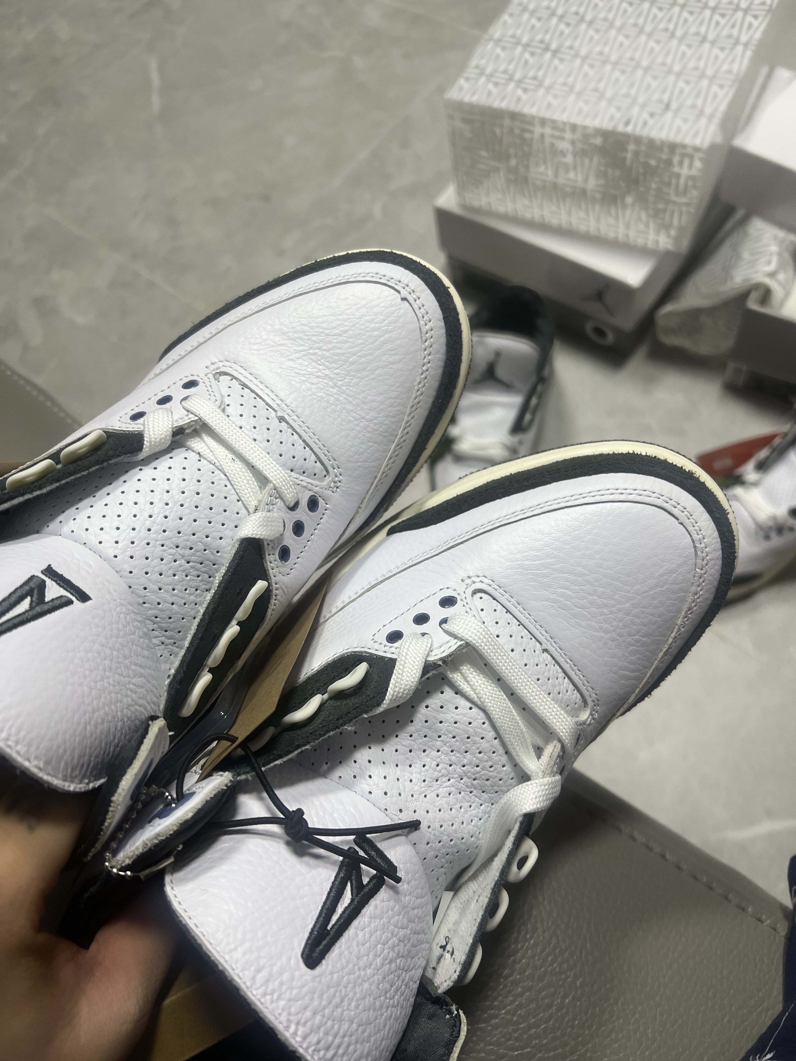 Jordan 3 x A Ma Maniere Retro OG SP For The Love 착용 스타일 - 2