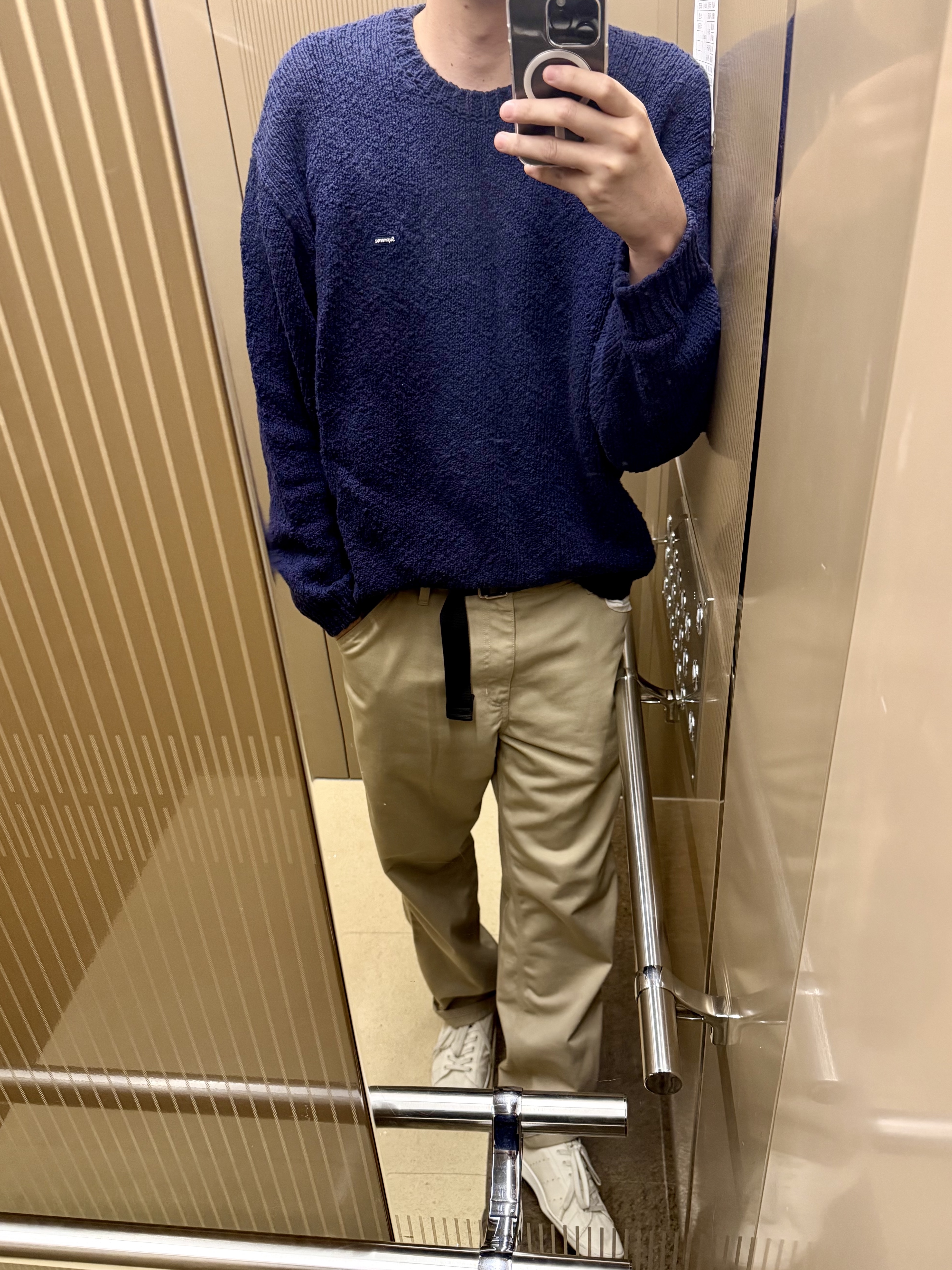 Supreme Boucle Small Box Sweater Navy - 24SS, Carhartt WIP Denison Twill Simple Pants Leather 착용 스타일