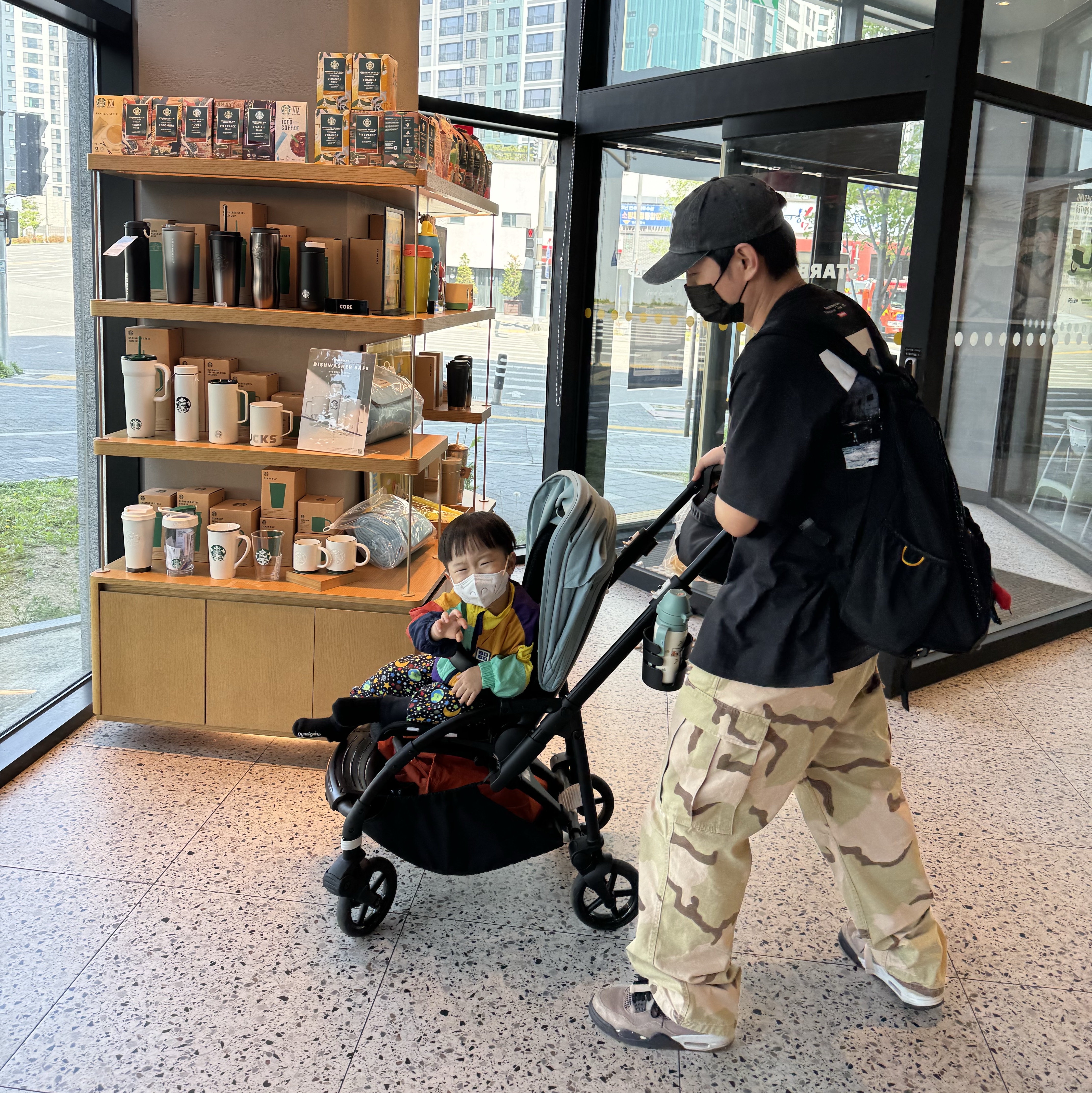 Supreme Day's End T-Shirt Black - 24FW, Stussy Ripstop Military Cargo Pants Sand Camo 착용 스타일