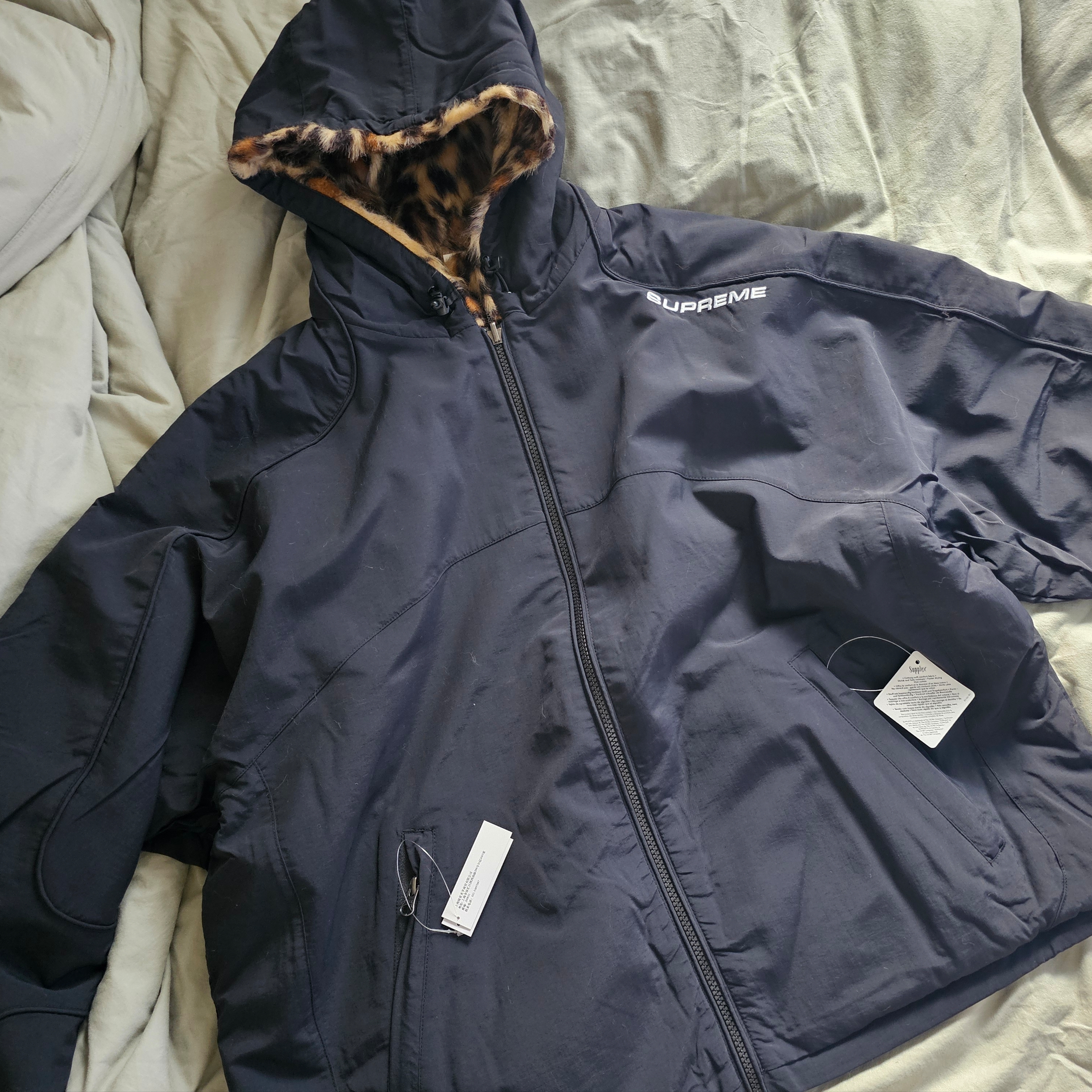 Supreme Faux Fur Reversible Hooded Track Jacket Black - 25SS, Stussy Basic Mesh Shorts Leopard 착용 스타일 - 2