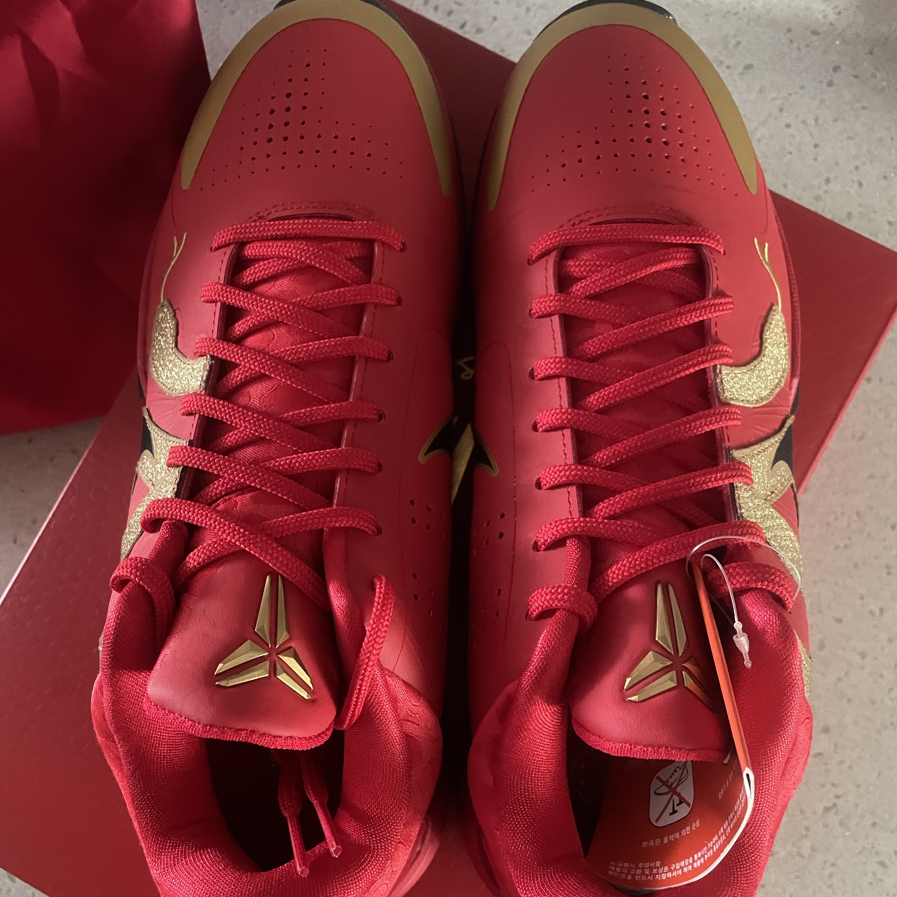 Nike Kobe 5 Protro Year of the Mamba University Red 착용 스타일 - 4