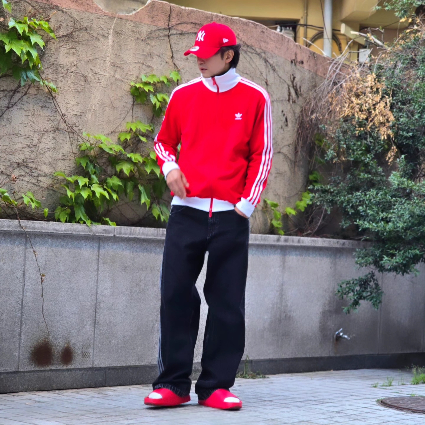 Adidas Adicolor Classic Beckenbauer Track Top Better Scarlet White - US Sizing, Adidas Adicolor Classic Beckenbauer Track Top Better Scarlet White - KR Sizing 착용 스타일 - 6