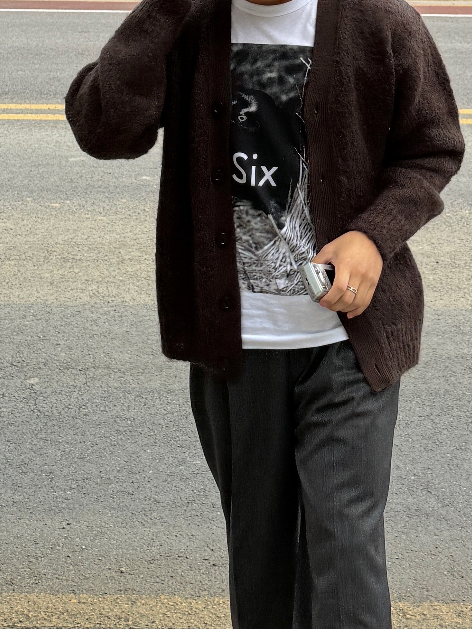 On Running x Post Archive Faction (Paf) Cloudventure Peak Ice Moon, Amomento Grandpa Cardigan Brown - 24FW 착용 스타일 - 4