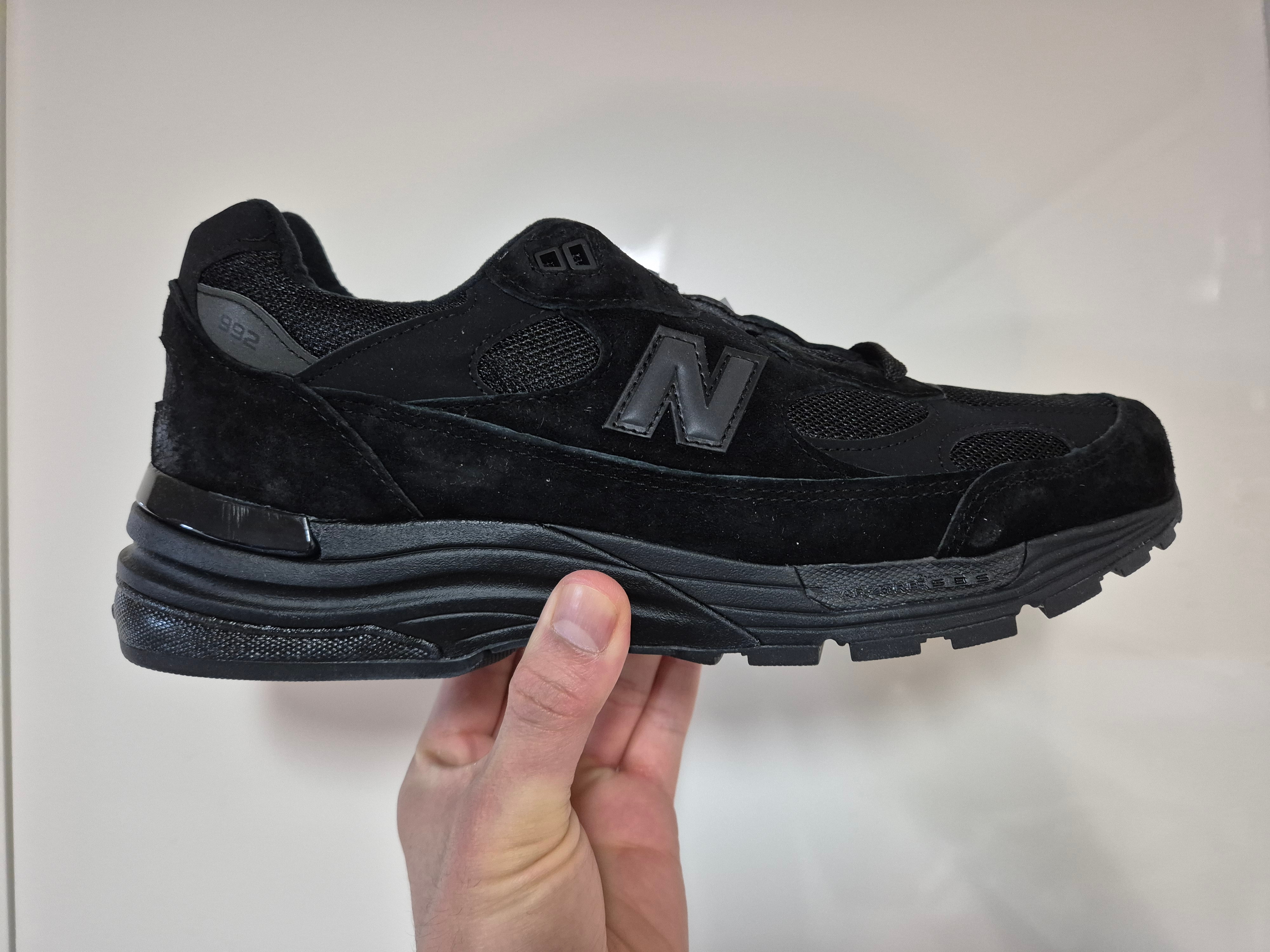 New Balance 992 Made in USA Core Black 착용 스타일