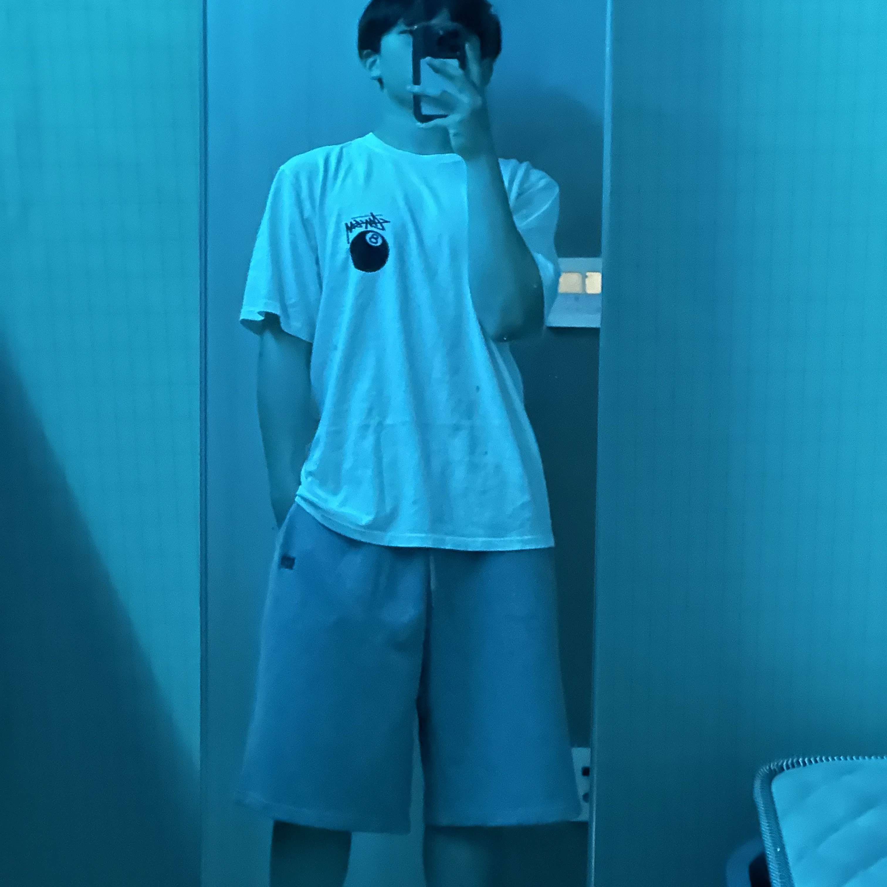Stussy 8 Ball Pigment Dyed T-Shirt Natural 착용 스타일