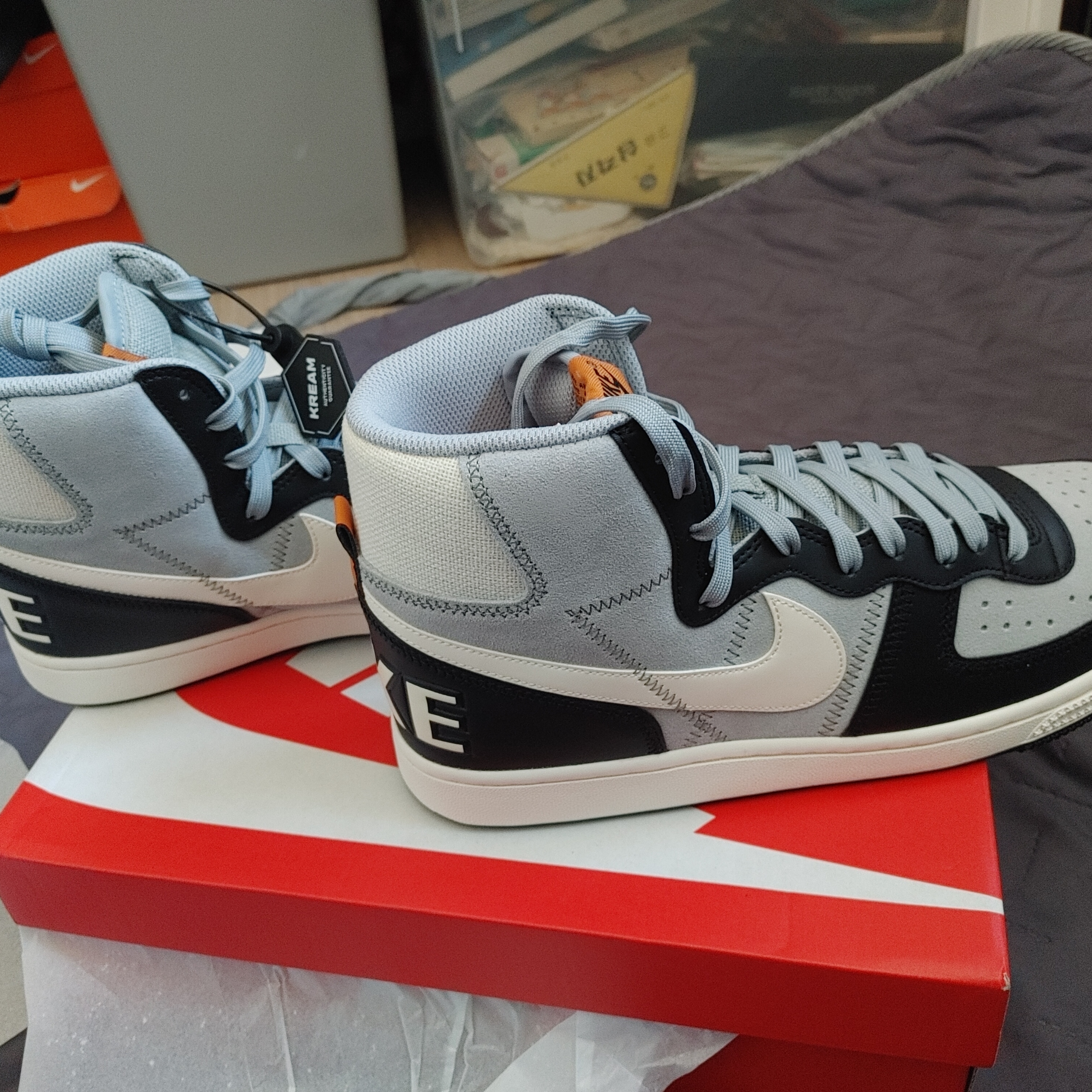 Nike Terminator High Black and Light Pumice 착용 스타일 - 2