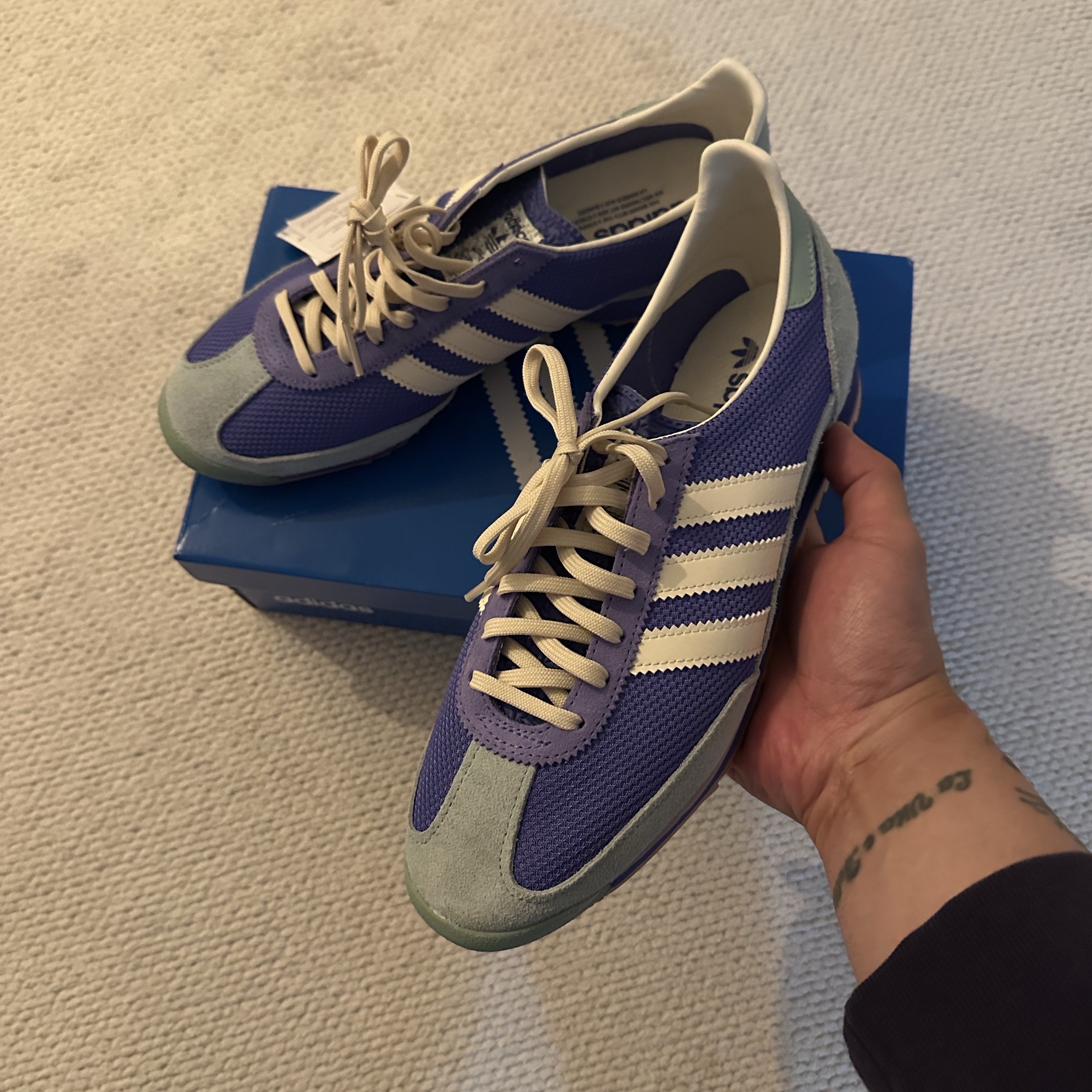 Adidas SL 72 OG Semi Cobalt Blue Cream White 착용 스타일 - 1