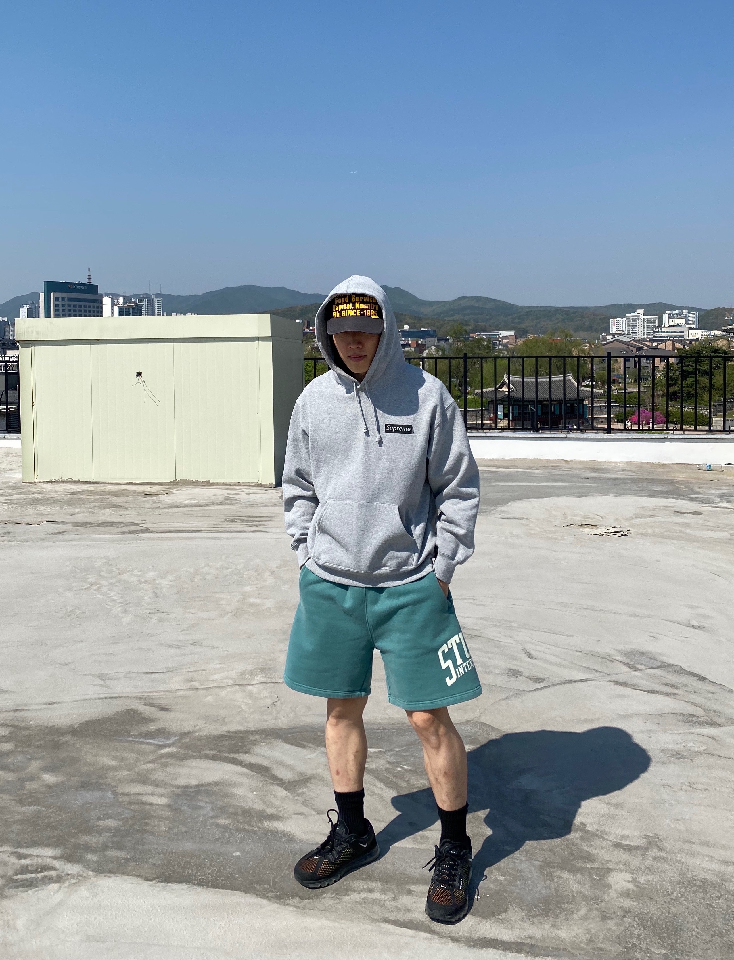 Stussy Fleece International Shorts Teal, Supreme Catwoman Hooded Sweatshirt Heather Grey - 23FW 착용 스타일 - 2