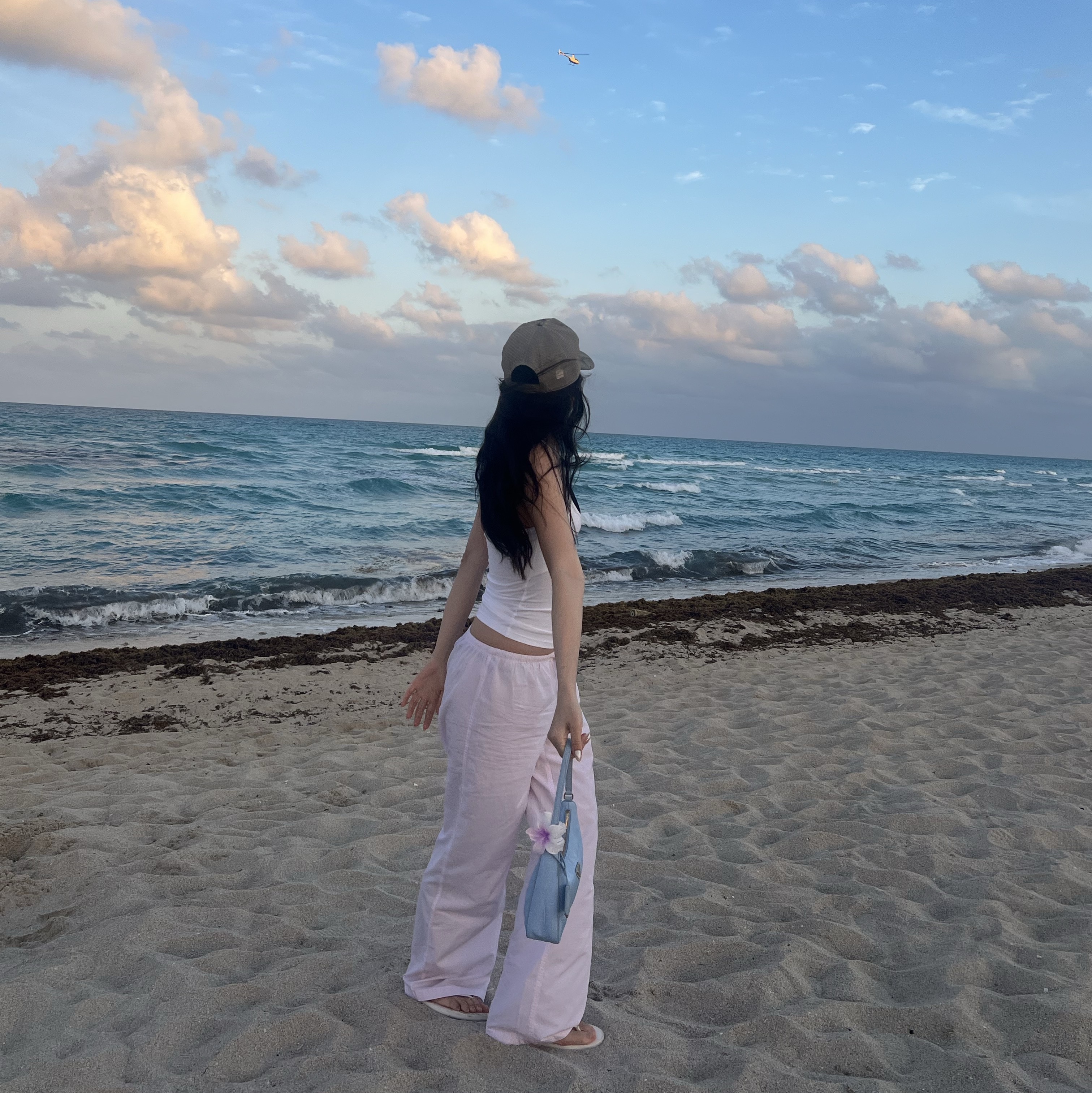 (W) Tory Burch Kira Flip-Flop Ivory 착용 스타일