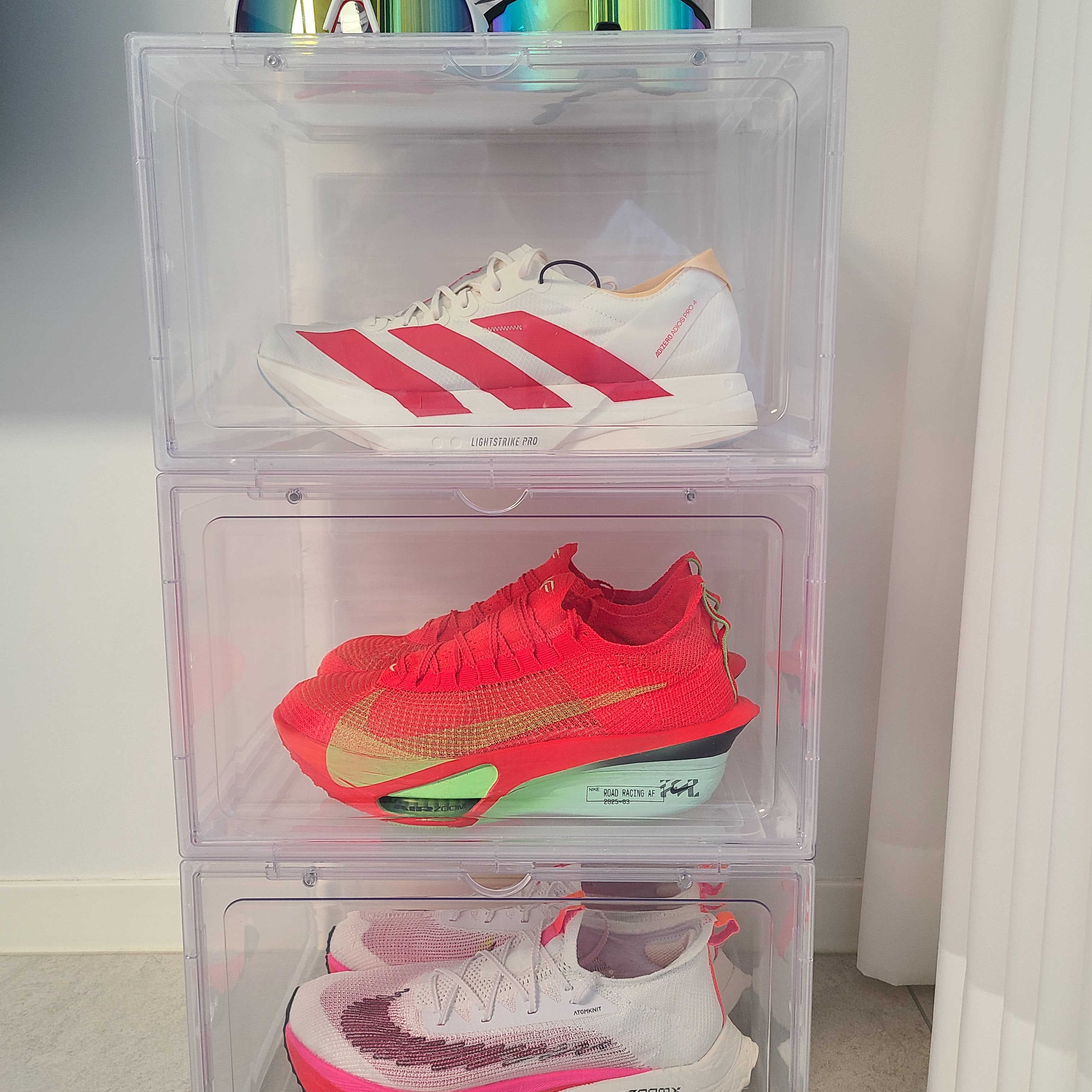 Adidas Adizero Adios Pro 4 Off White Semi Lucid Red 착용 스타일