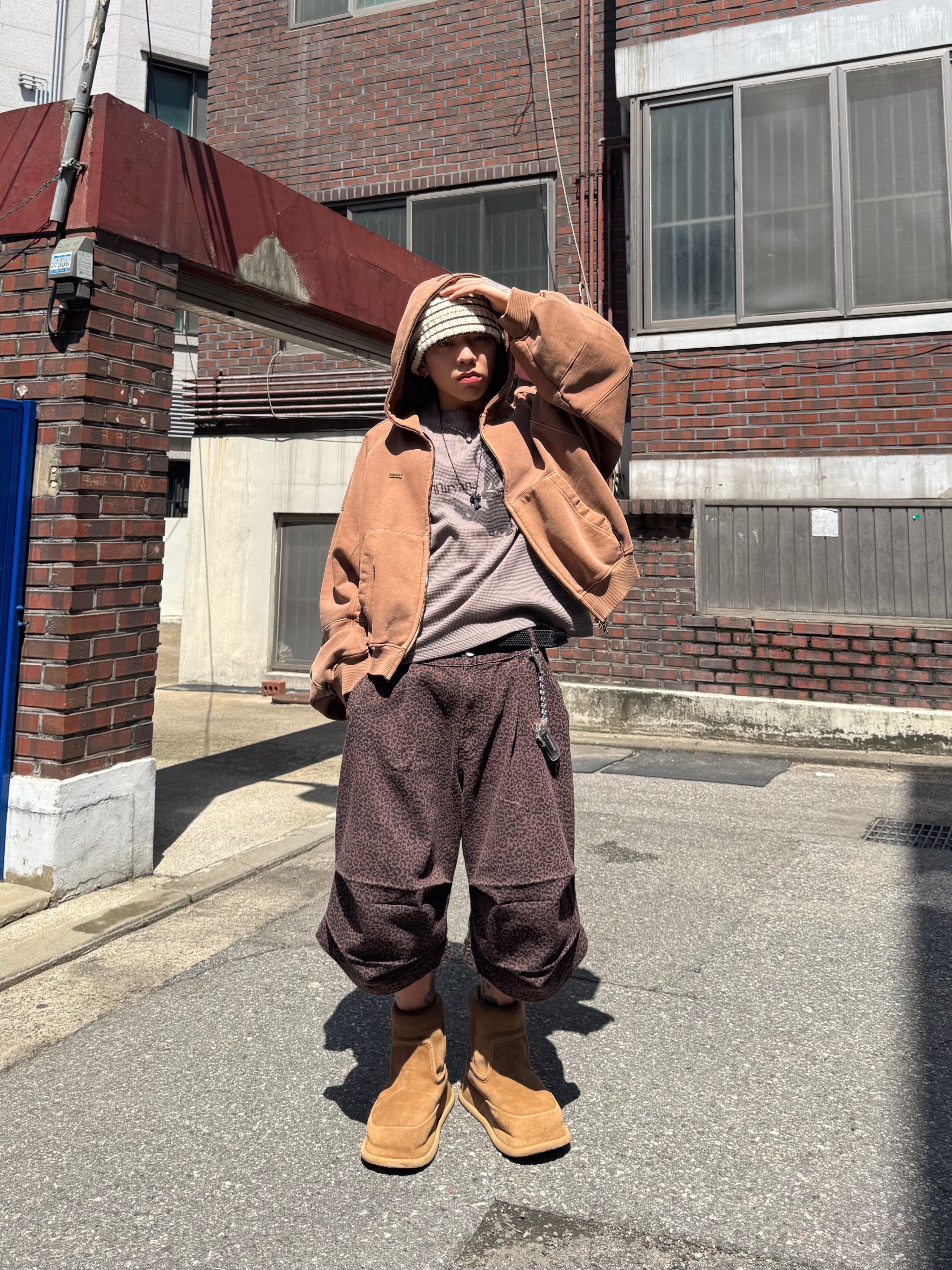 Kinchi x Non Parking N Road Boots Brown 착용 스타일 - 1